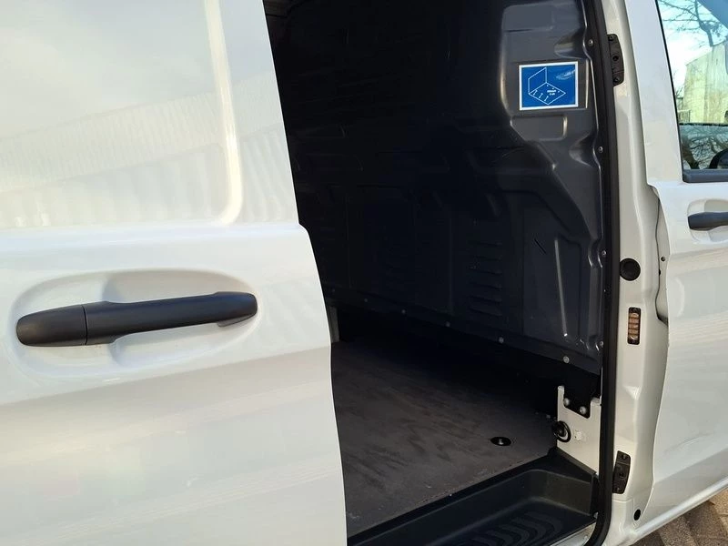 Mercedes-Benz Vito 110 Ka lang KLIMA AHK HOLZFUßBODEN