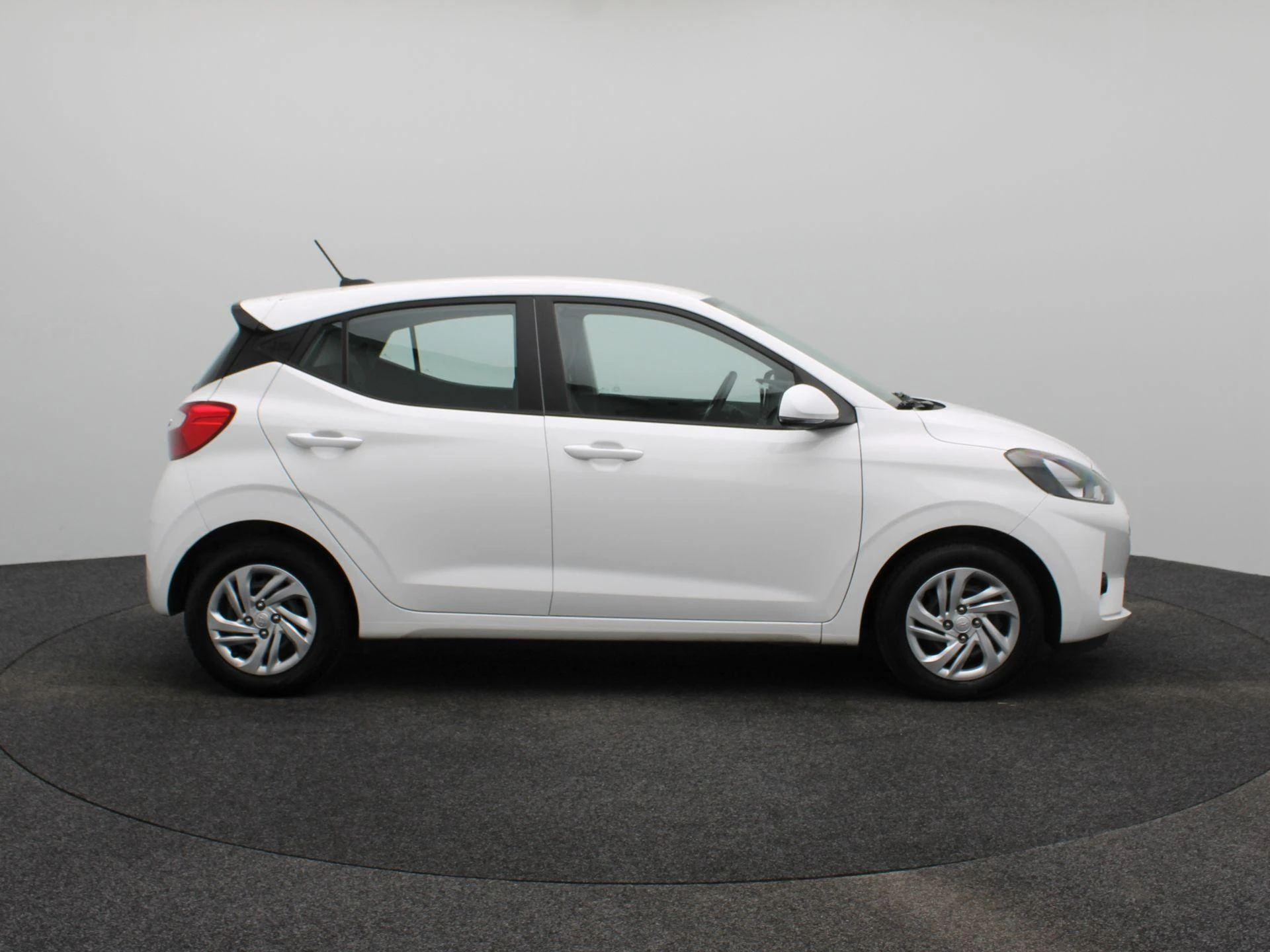 Hyundai-i10-image-6