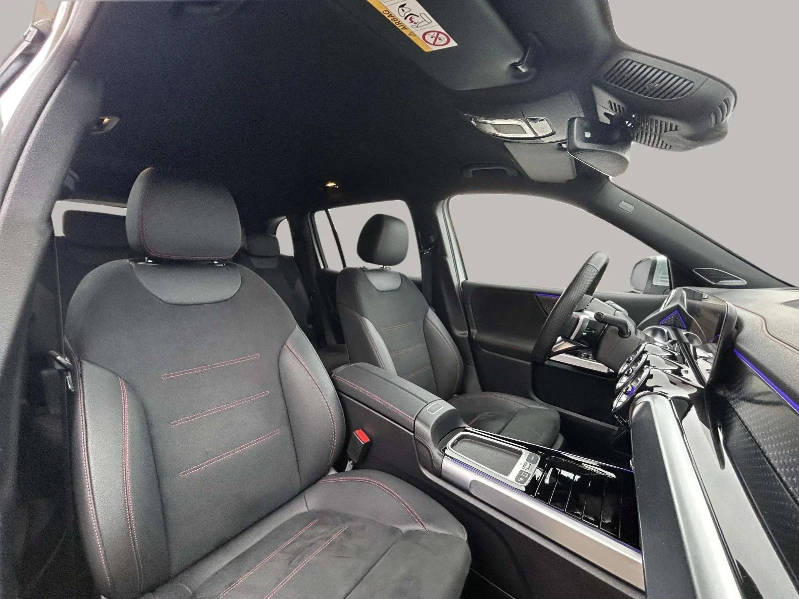 Mercedes-Benz-EQB-image-13