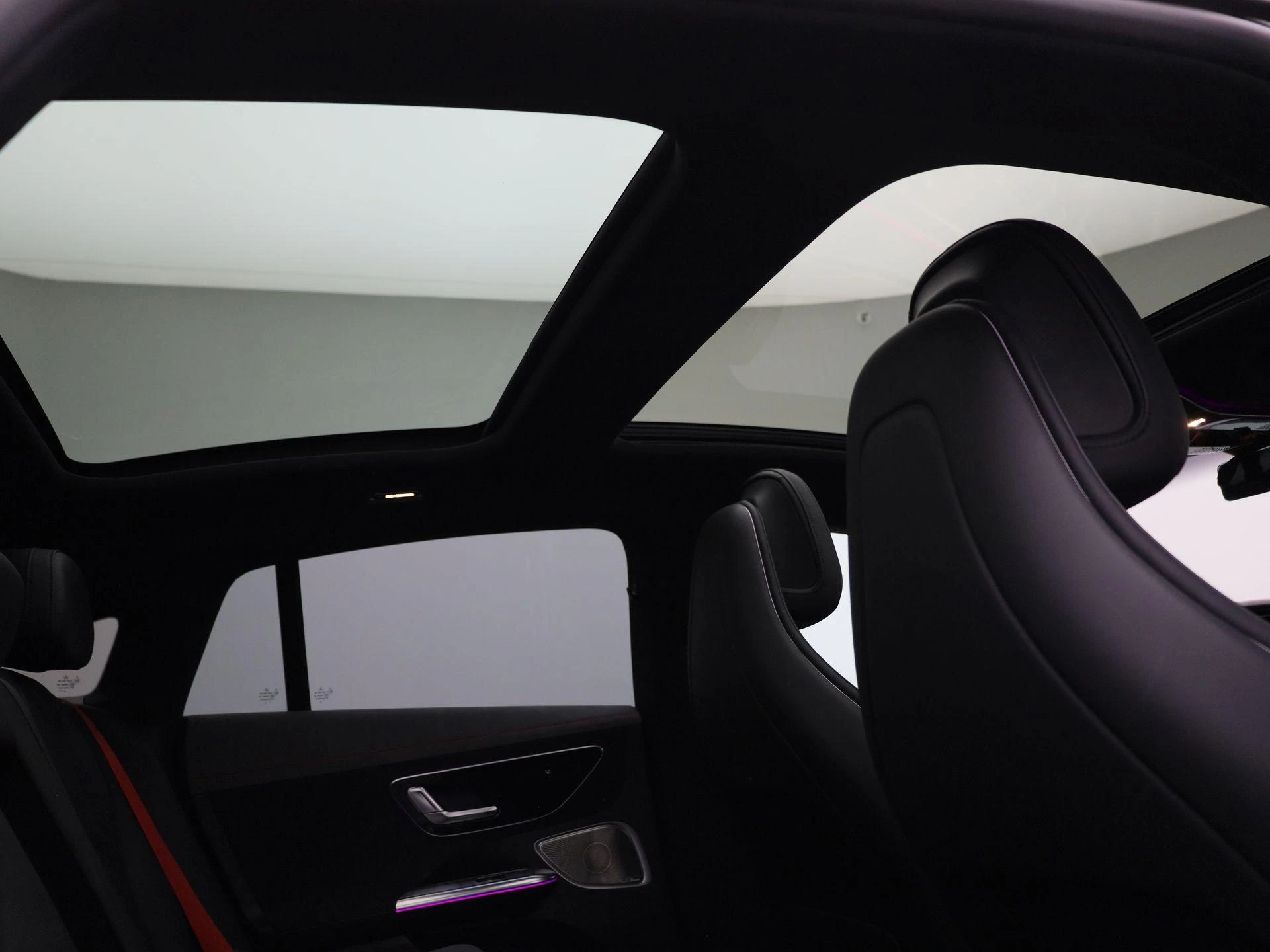 Mercedes-Benz-EQE-image-61