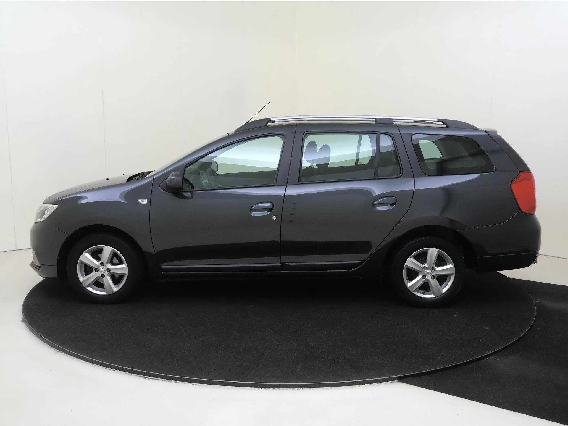 Dacia-Logan-image-7