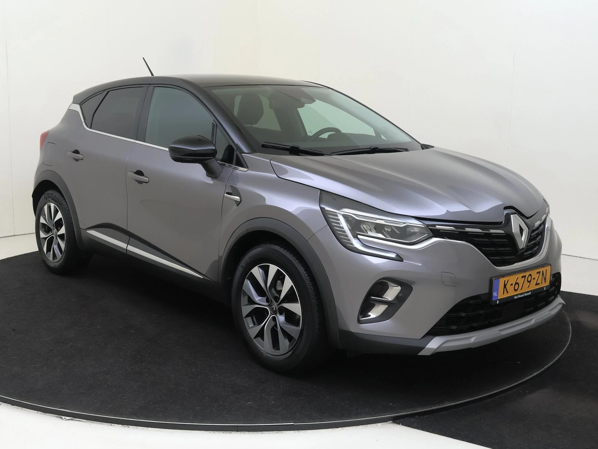 Renault-Captur-image-1