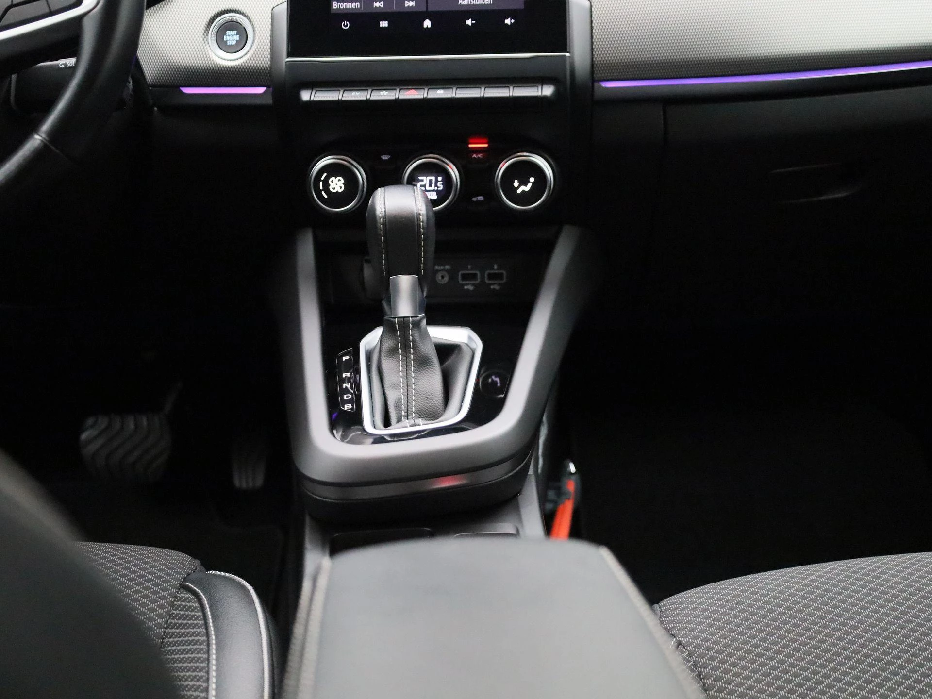 Renault-Arkana-image-10