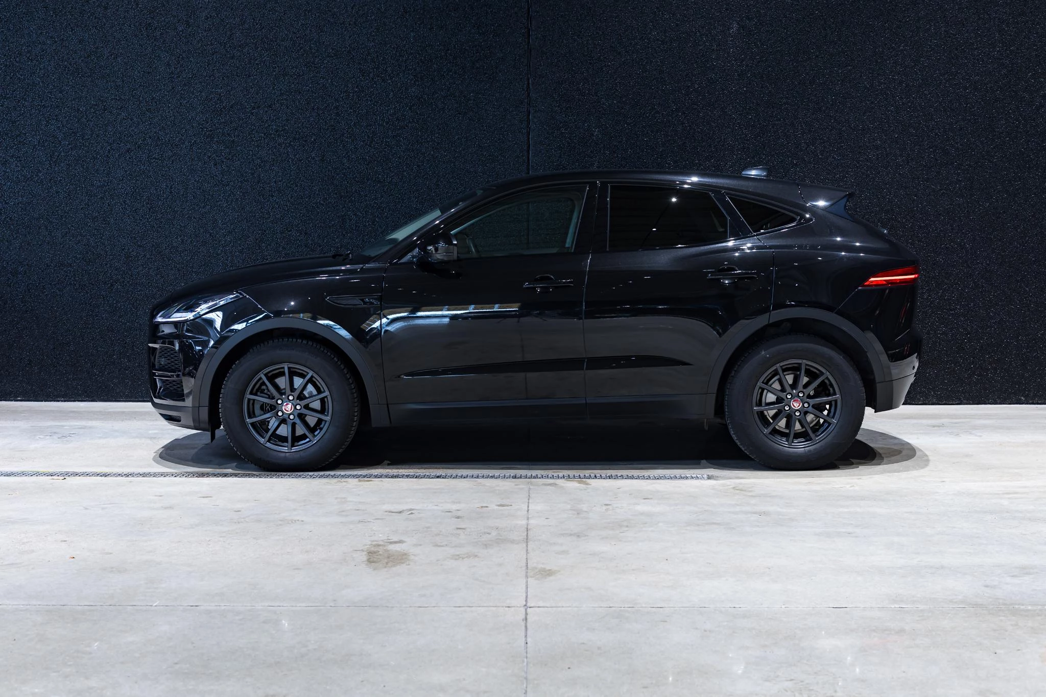 Jaguar-E-PACE-image-3