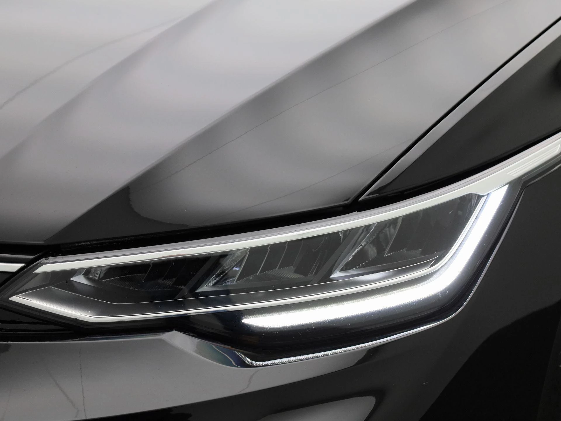 Volkswagen-Golf-image-12