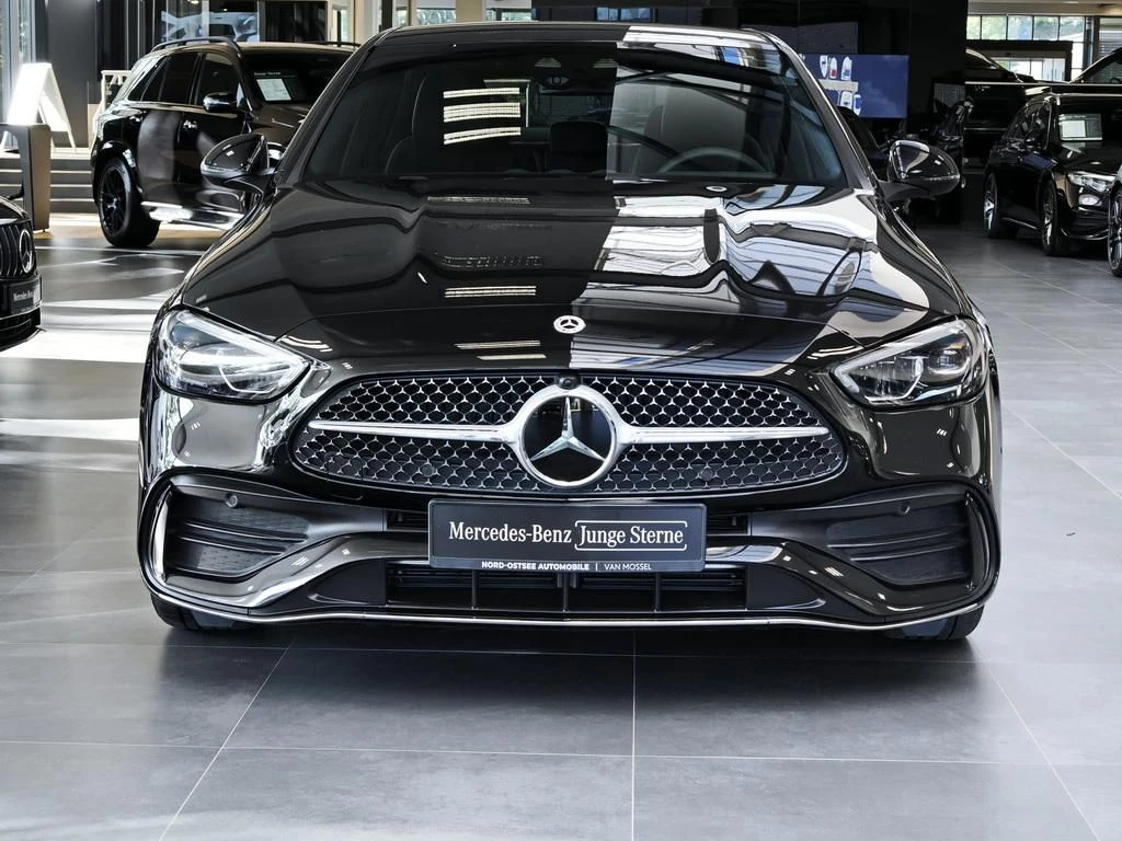 Mercedes-Benz-C-Klasse 300-image-3