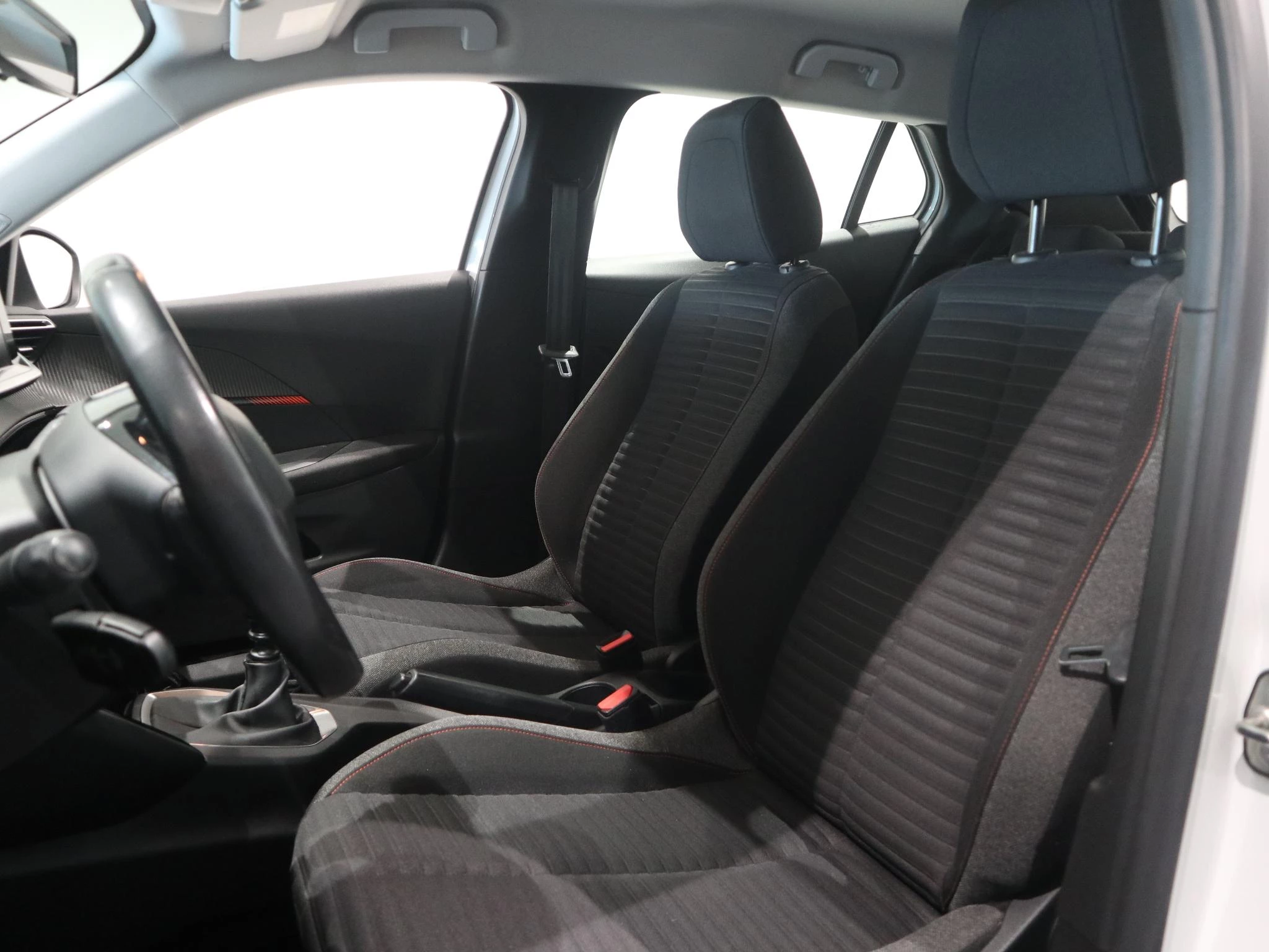 Peugeot-2008-image-7