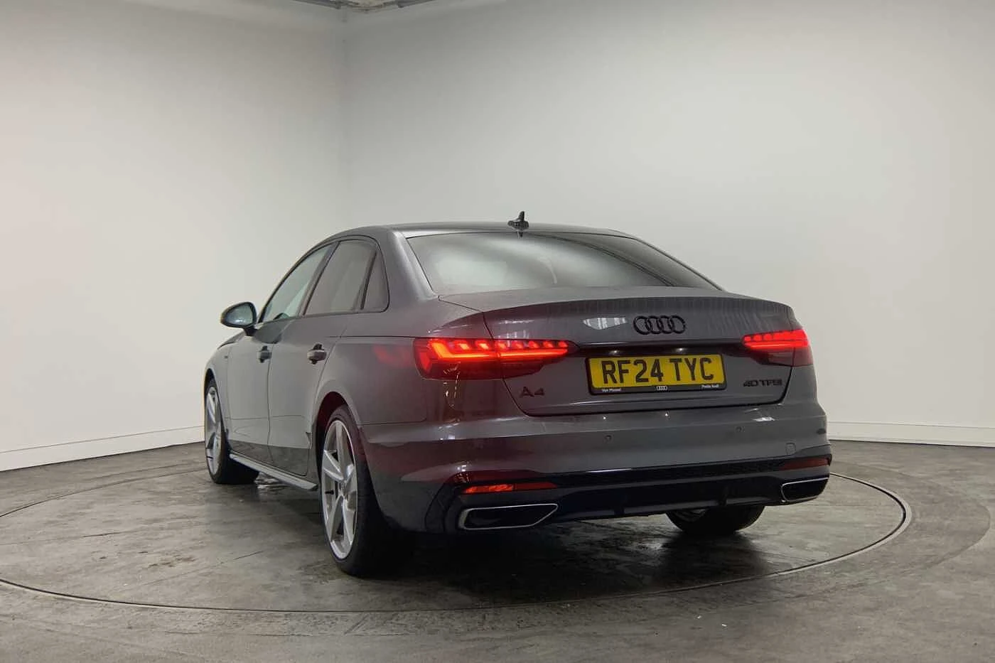 Audi-A4-image-2