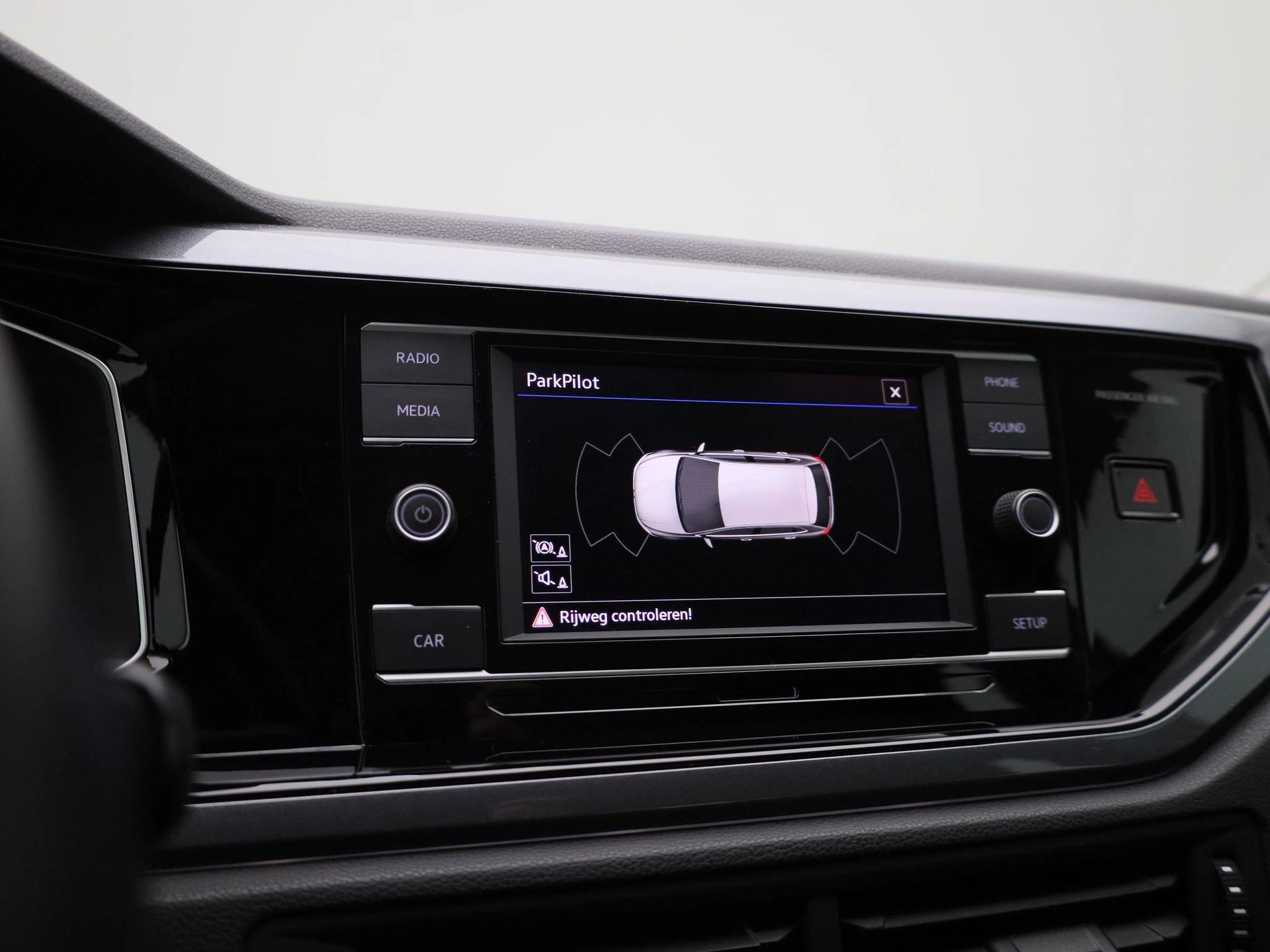 Volkswagen-Polo-image-21