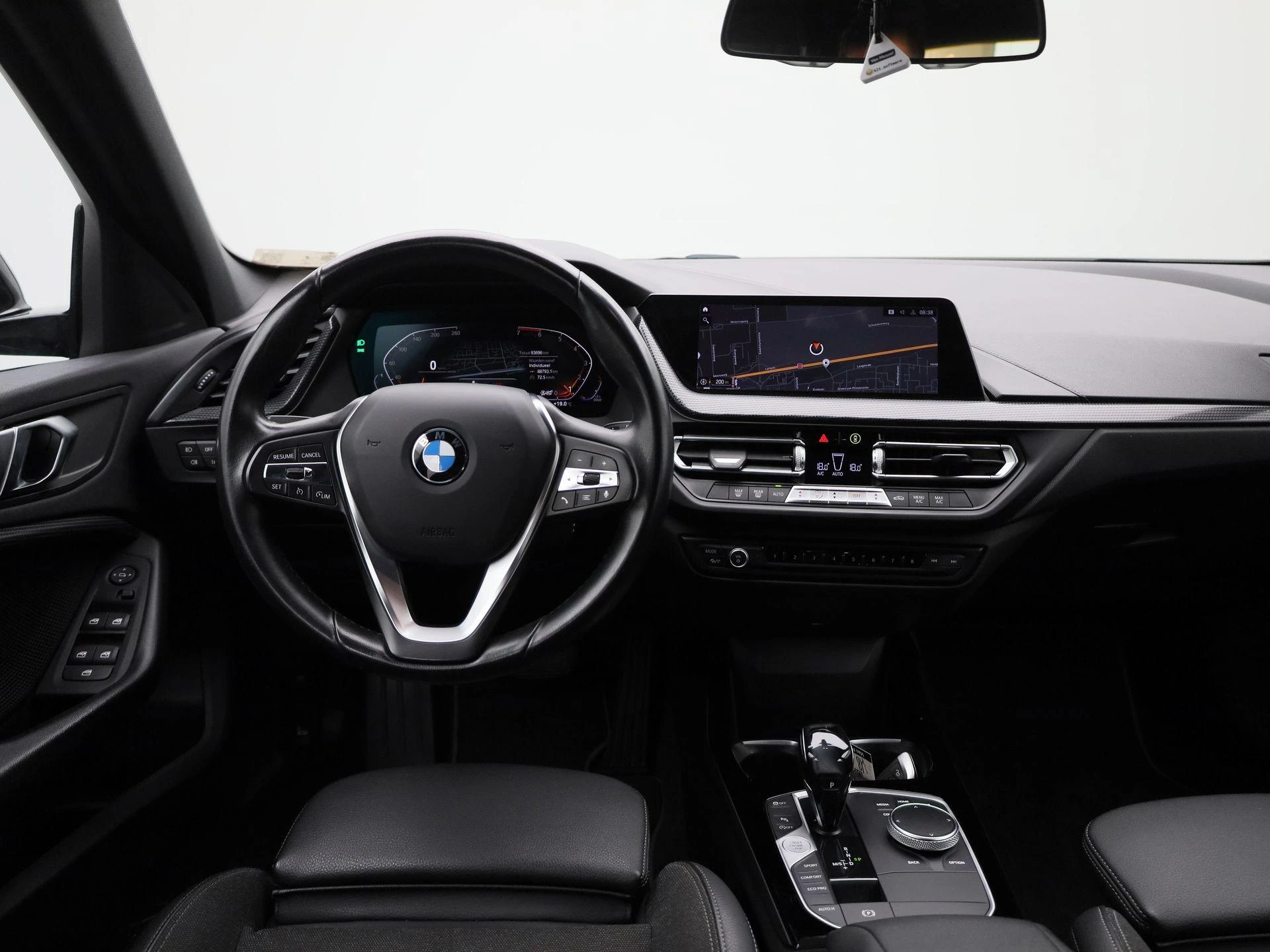 BMW-1 Serie-image-6