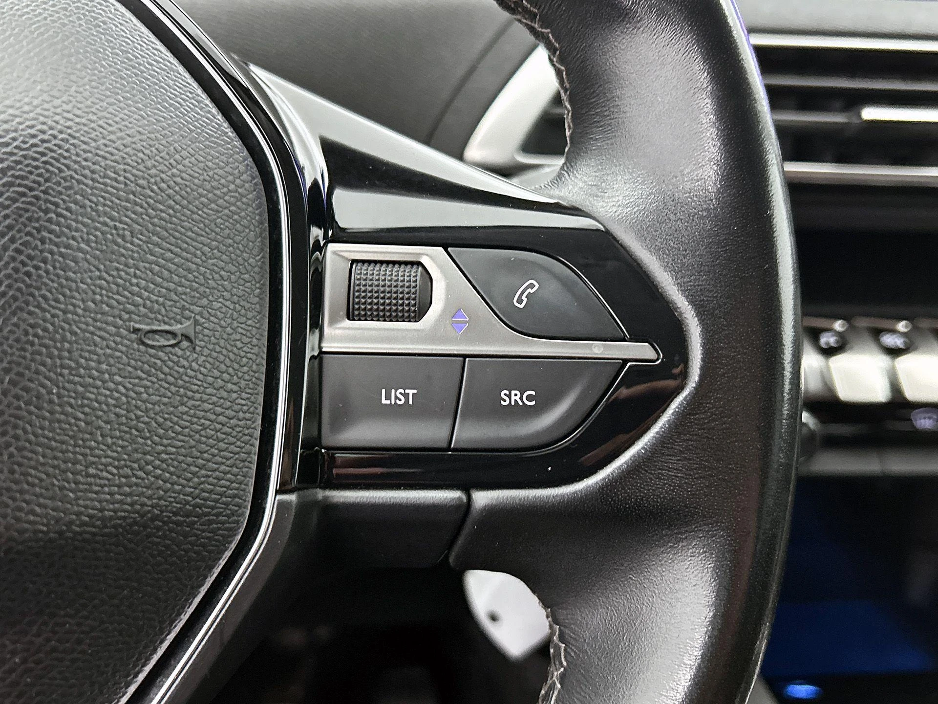 Peugeot-5008-image-15