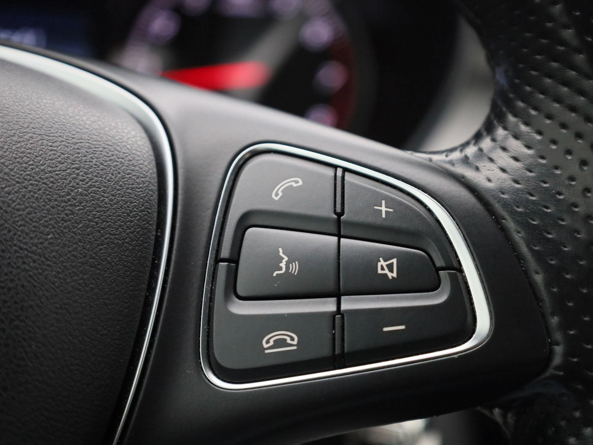 Mercedes-Benz-C-Klasse-image-20