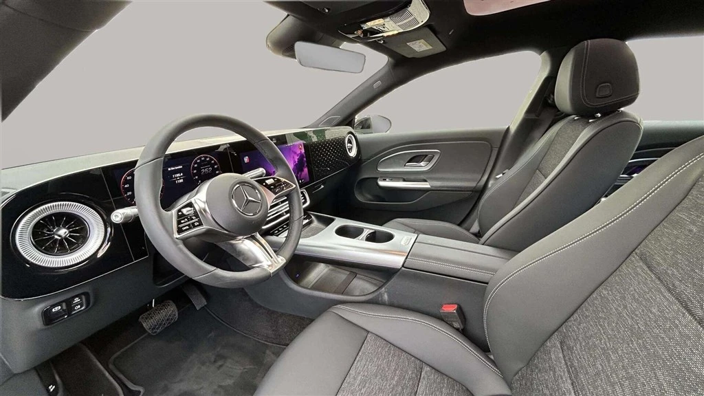 Mercedes-Benz-CLA-image-9