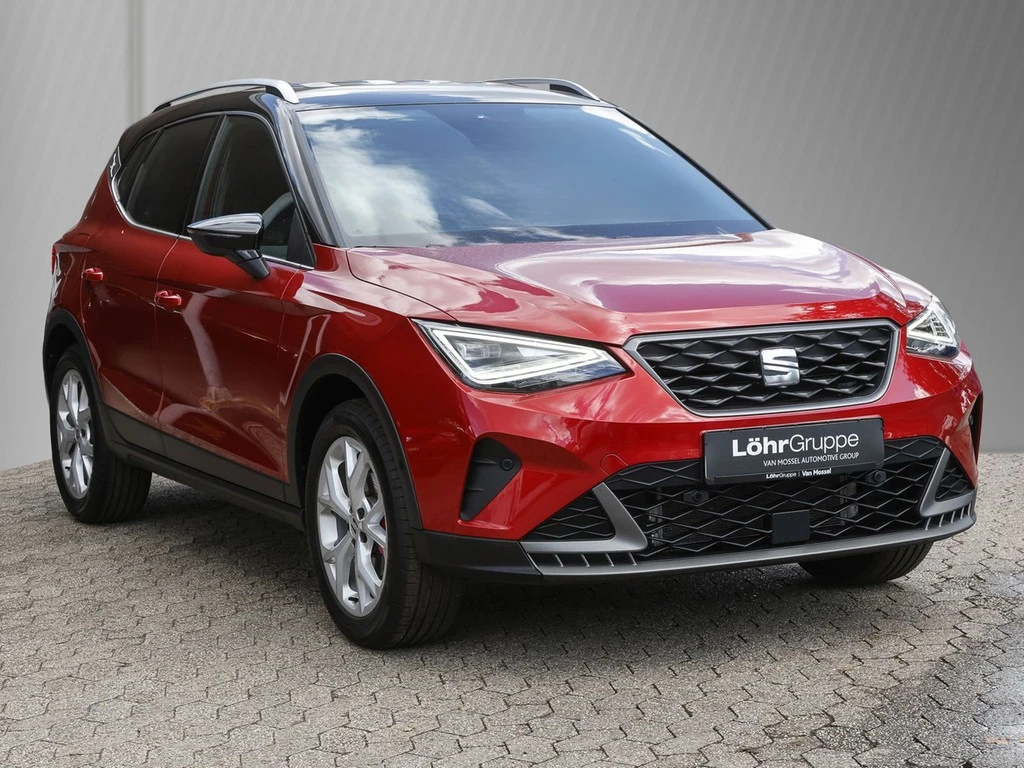SEAT-Arona-image-2