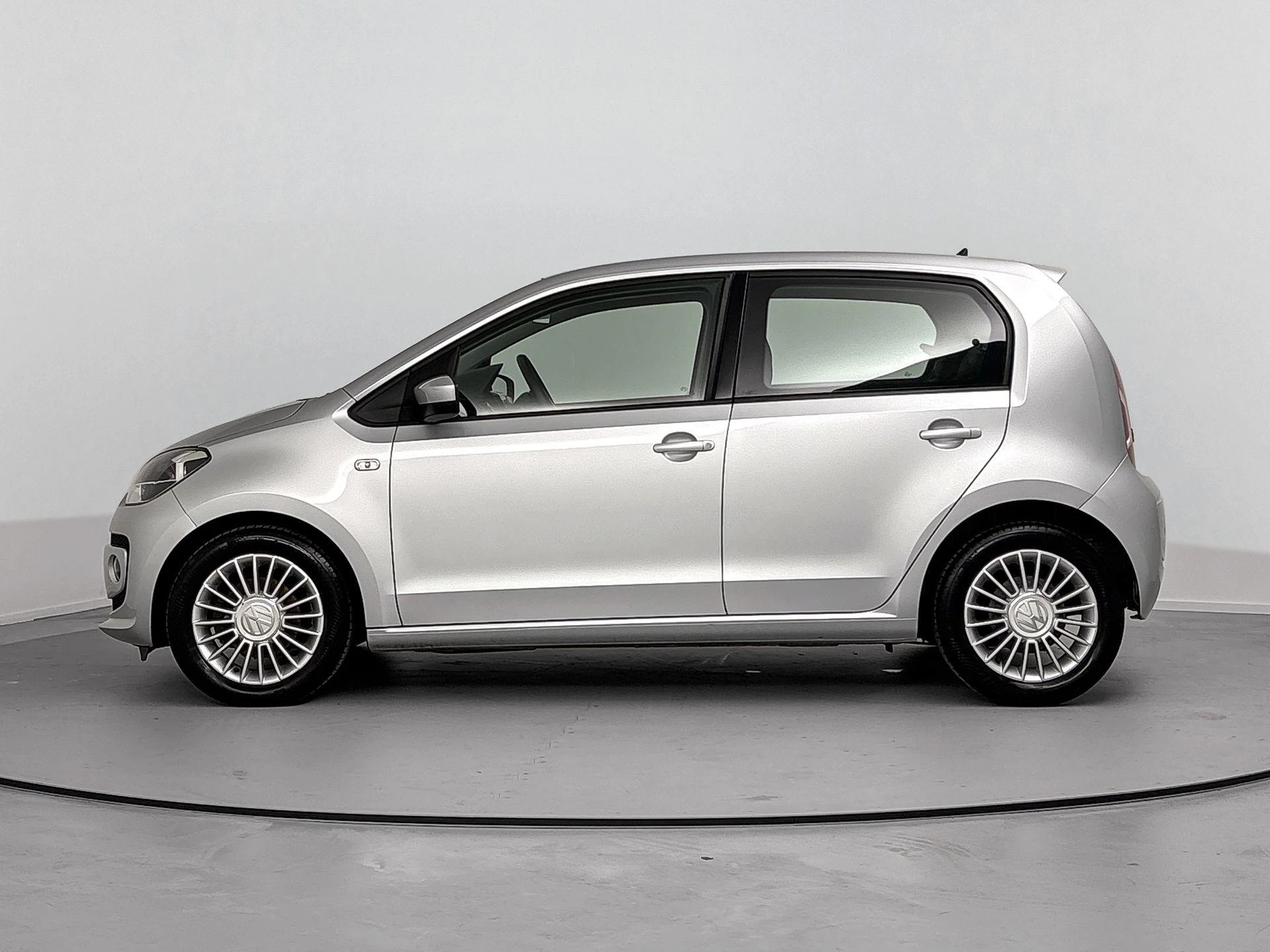 Volkswagen-up!-image-1