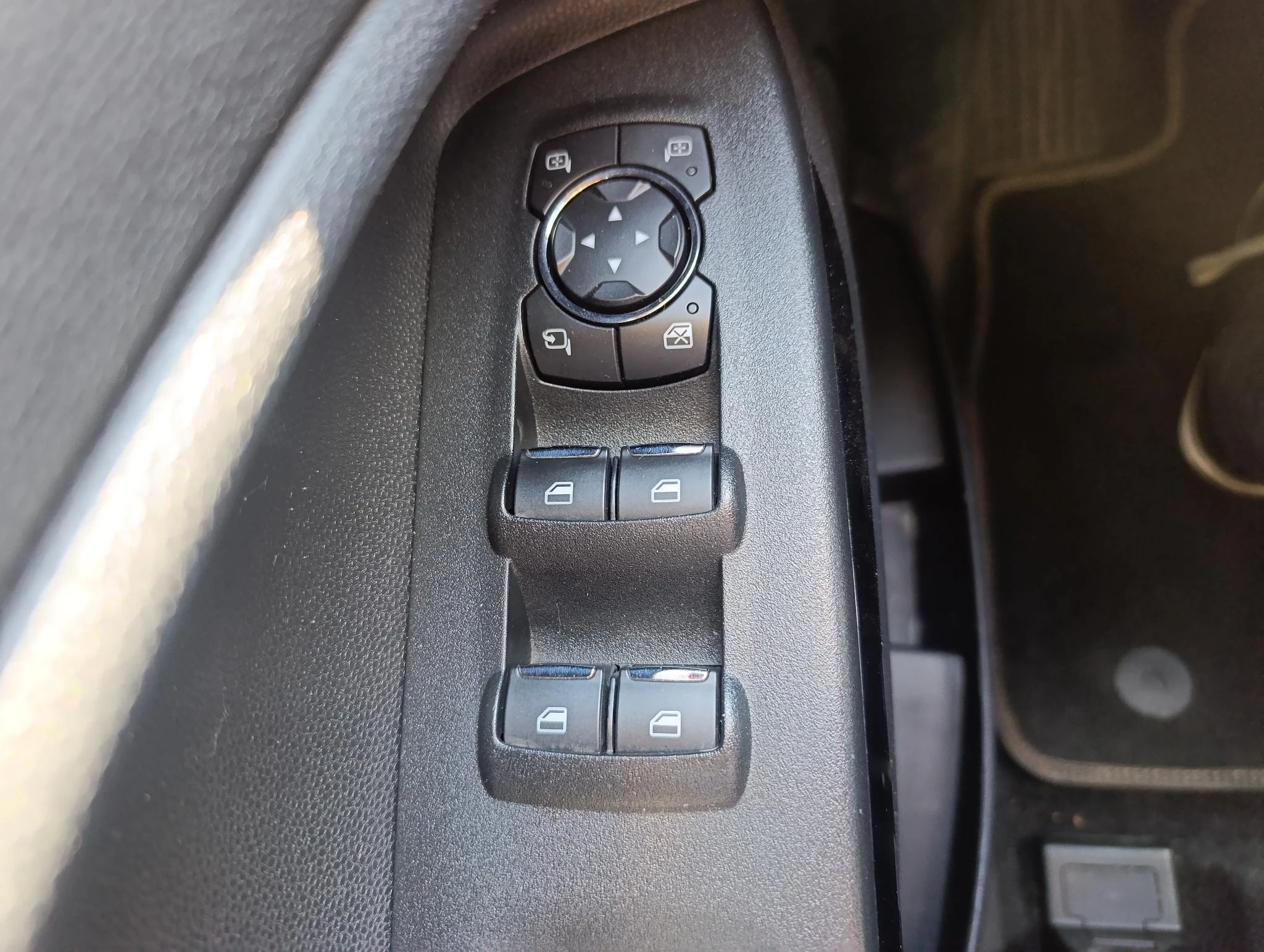 Ford-EcoSport-image-16