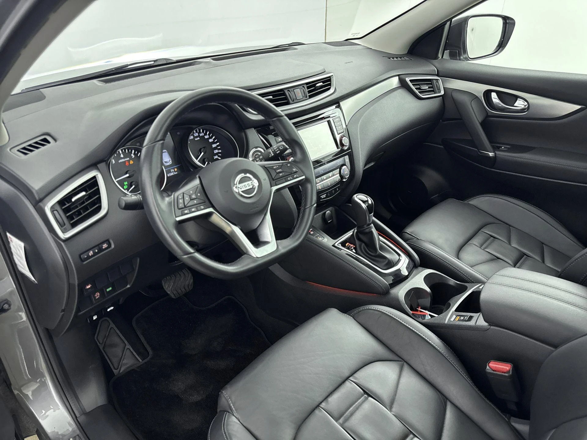 Nissan-QASHQAI-image-16