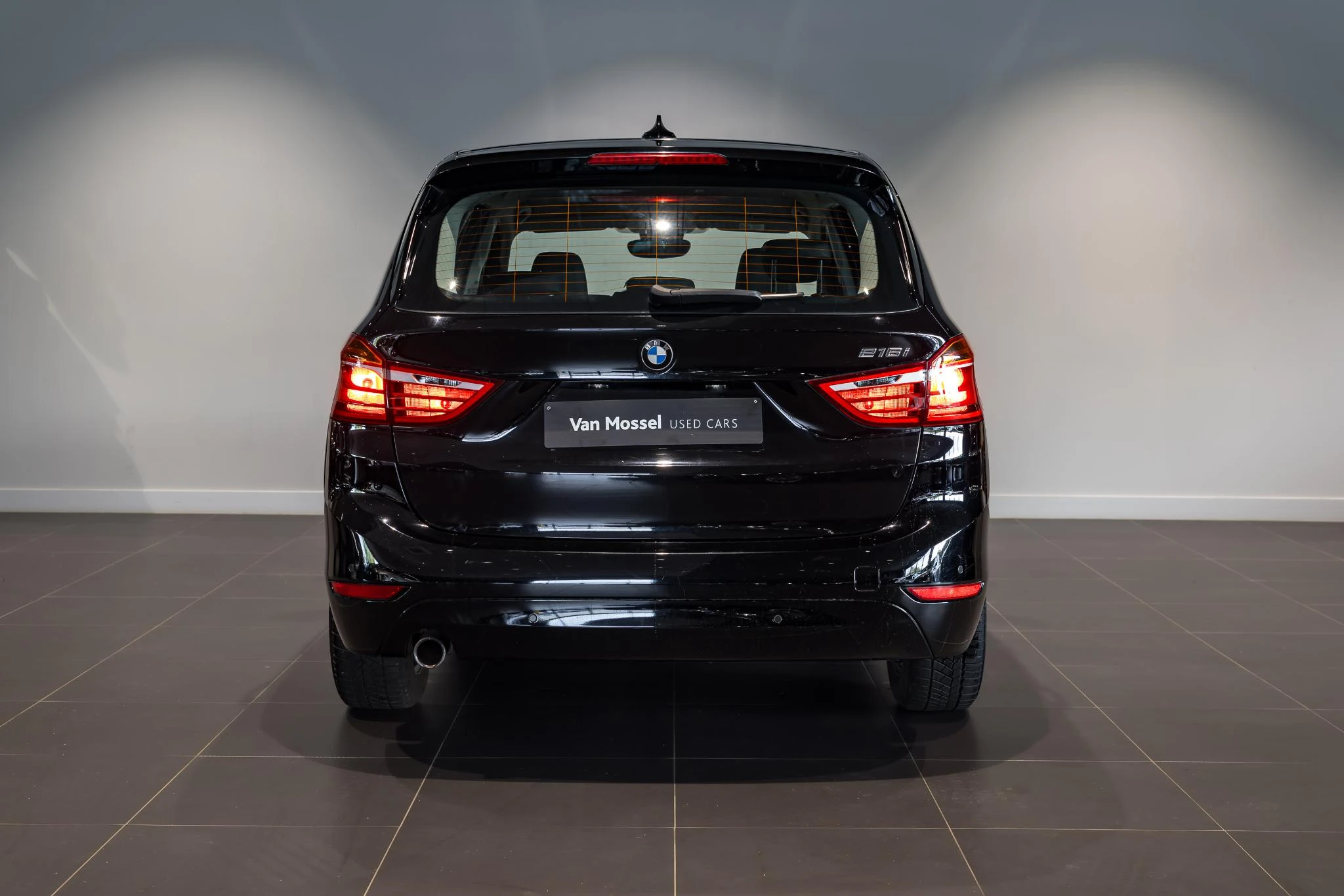 BMW-2 Reeks-image-4
