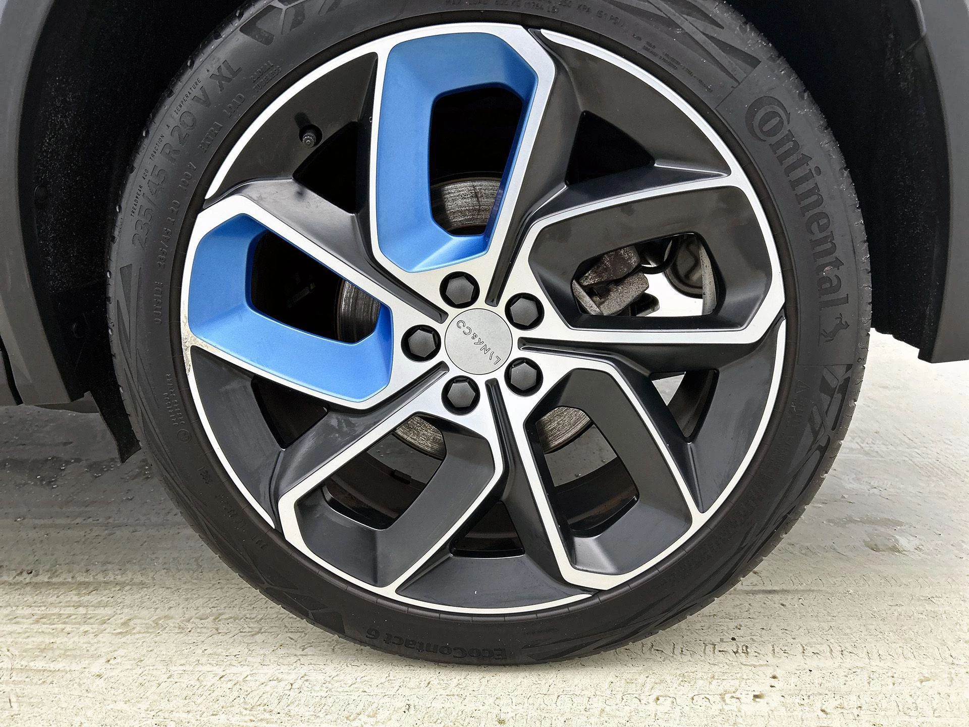 Lynk & Co-01-image-40