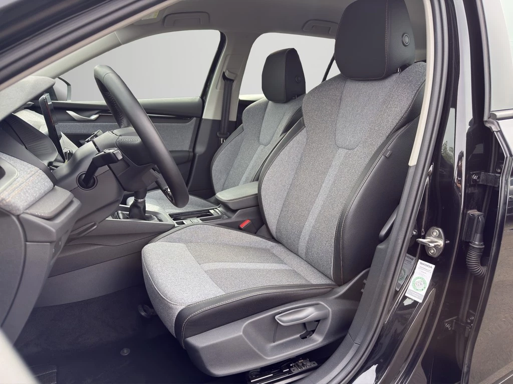 Škoda Octavia Combi 2.0 TDI Selection *NAVI*LED*SITZHEIZUNG*