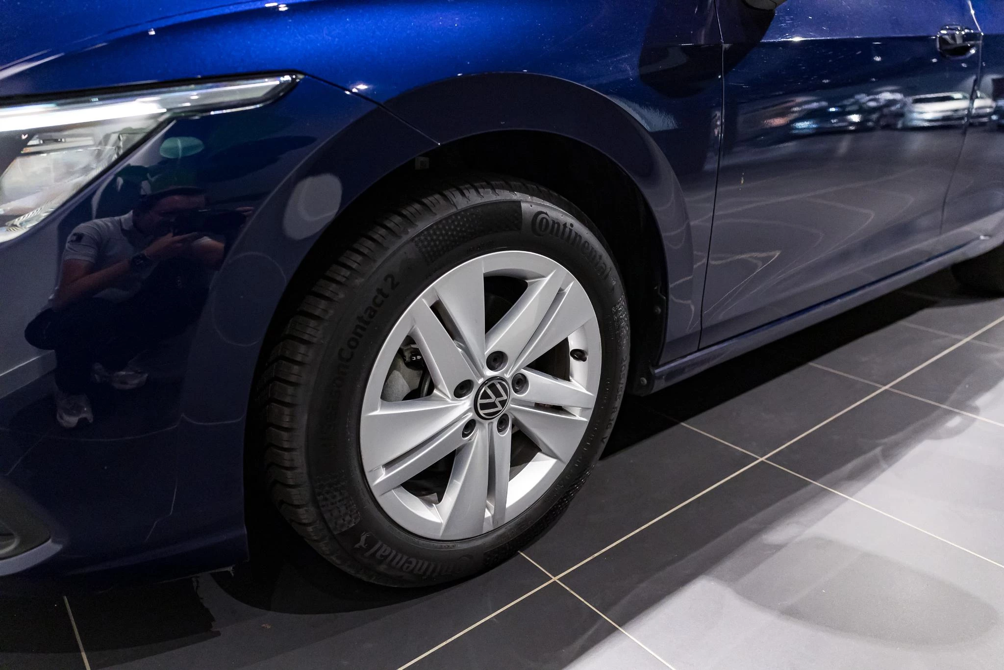 Volkswagen-Golf-image-6