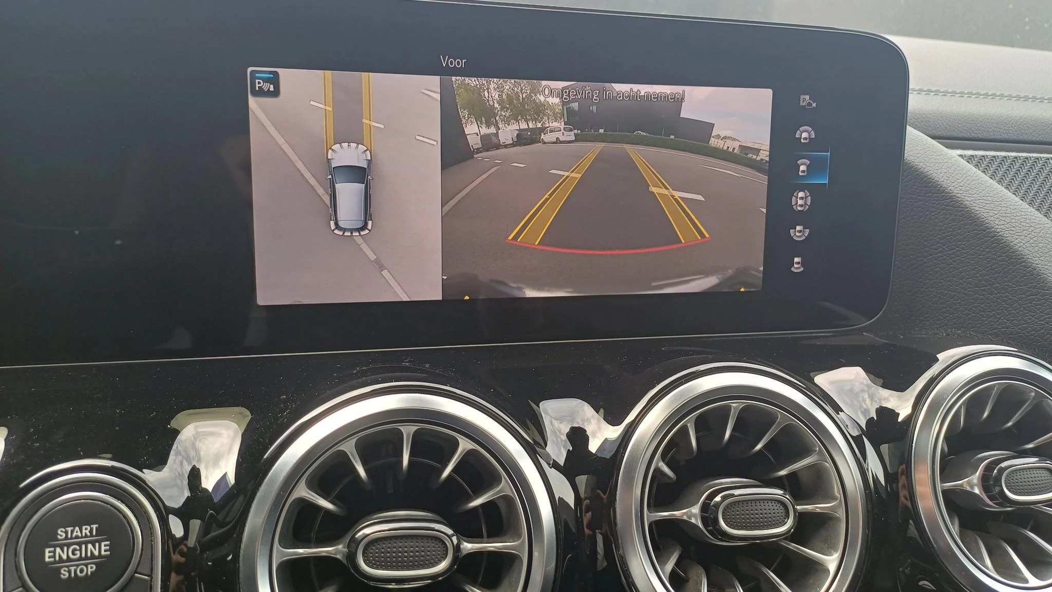 Mercedes-Benz GLA 250 e AMG Line + LEDER + PANO + MULTIBEAM + HEAD UP + CARPLAY +