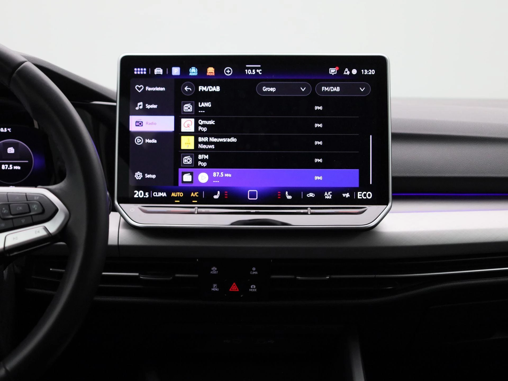 Volkswagen-Golf-image-8