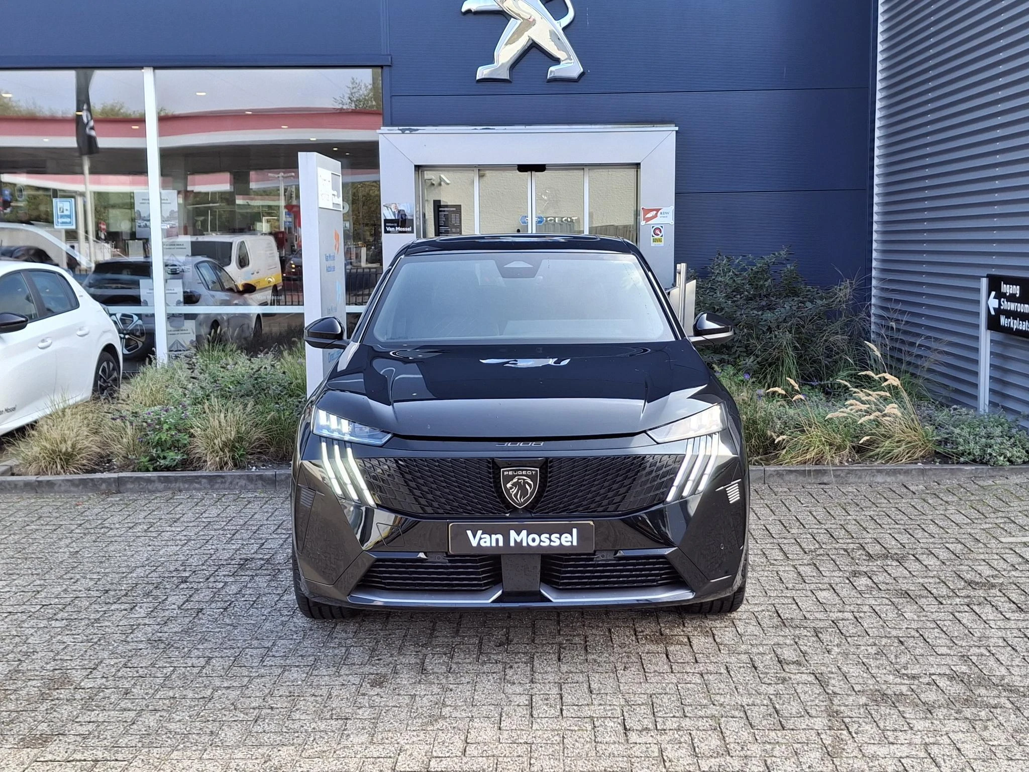 Peugeot-e-3008-image-1