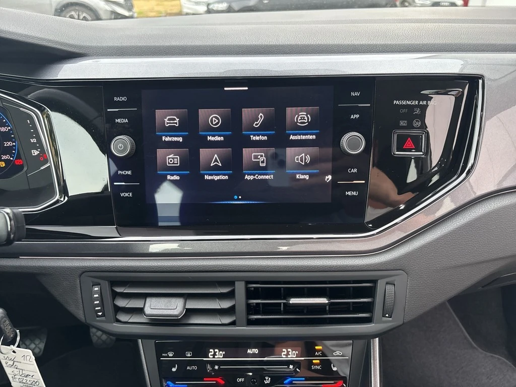 Volkswagen-Polo-image-10