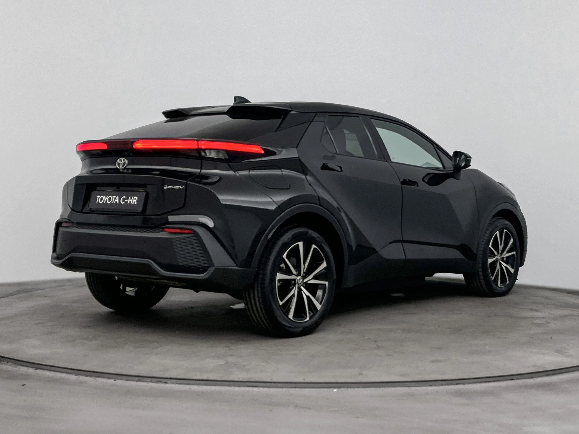 Toyota-C-HR-image-3