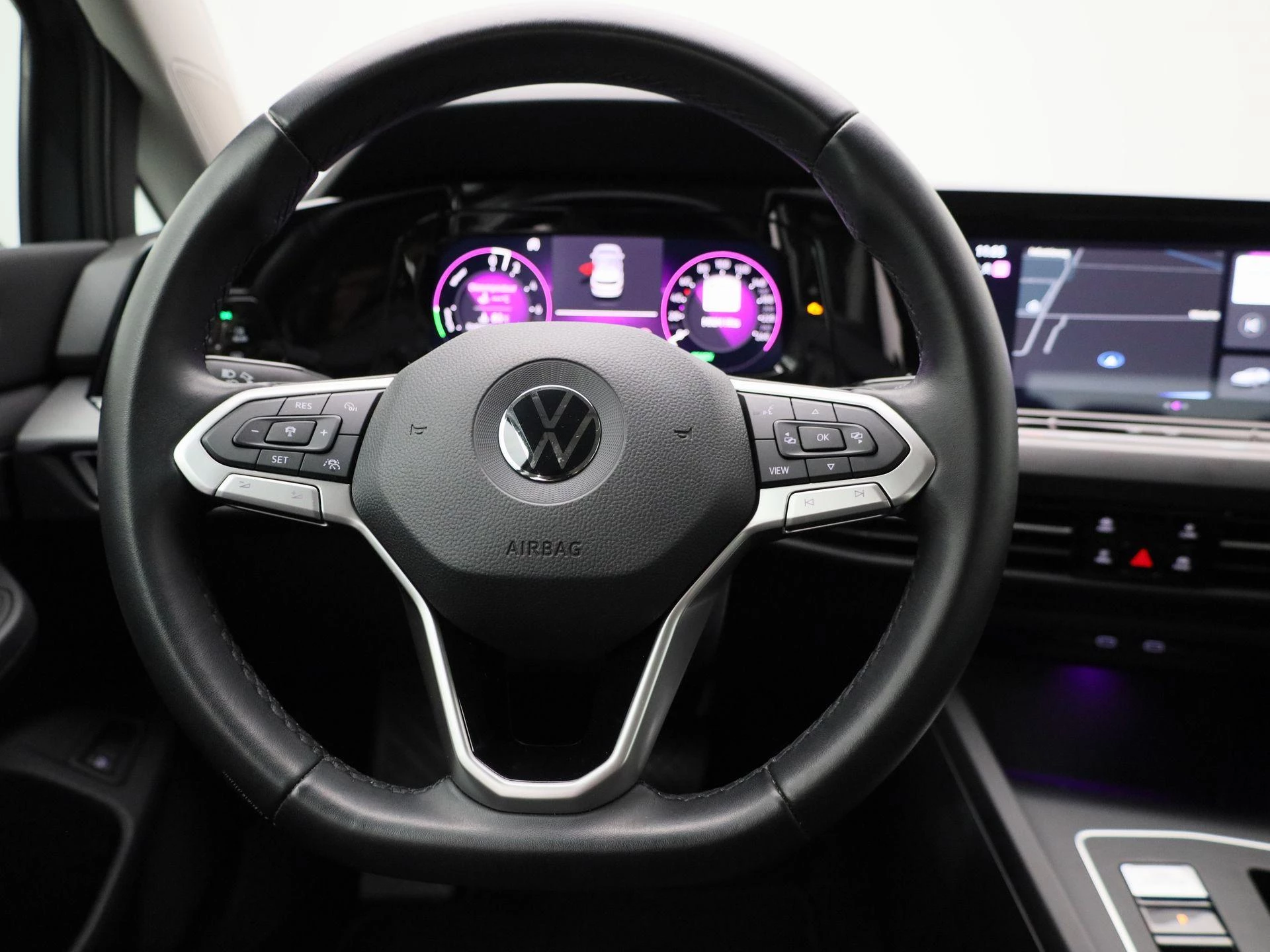 Volkswagen-Golf-image-6