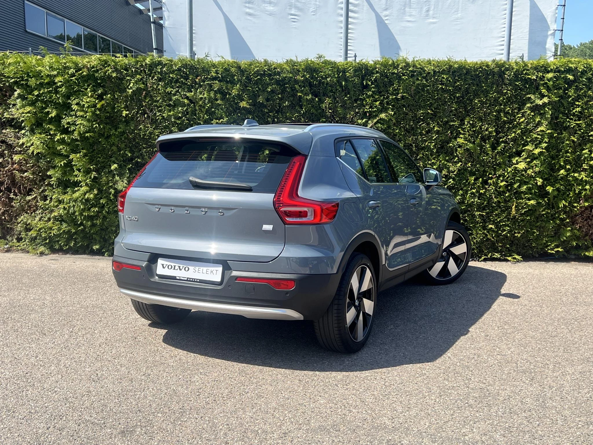 Volvo-XC40-image-2