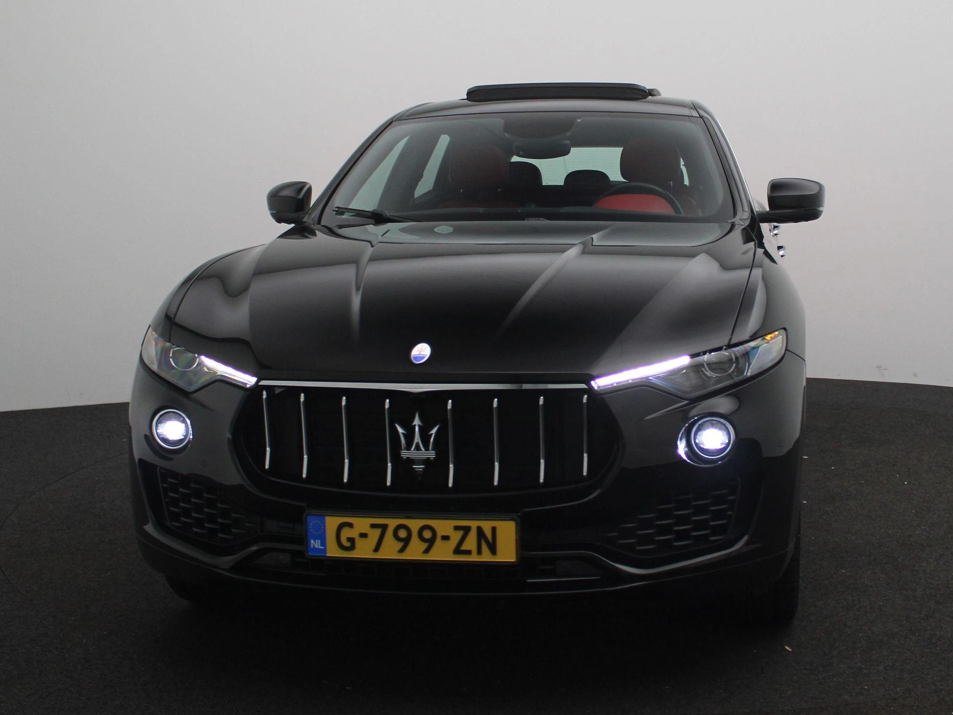 Maserati-Levante-image-2