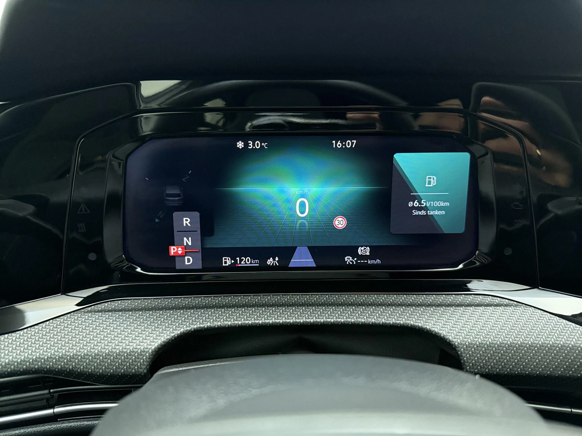 Volkswagen-Golf-image-16