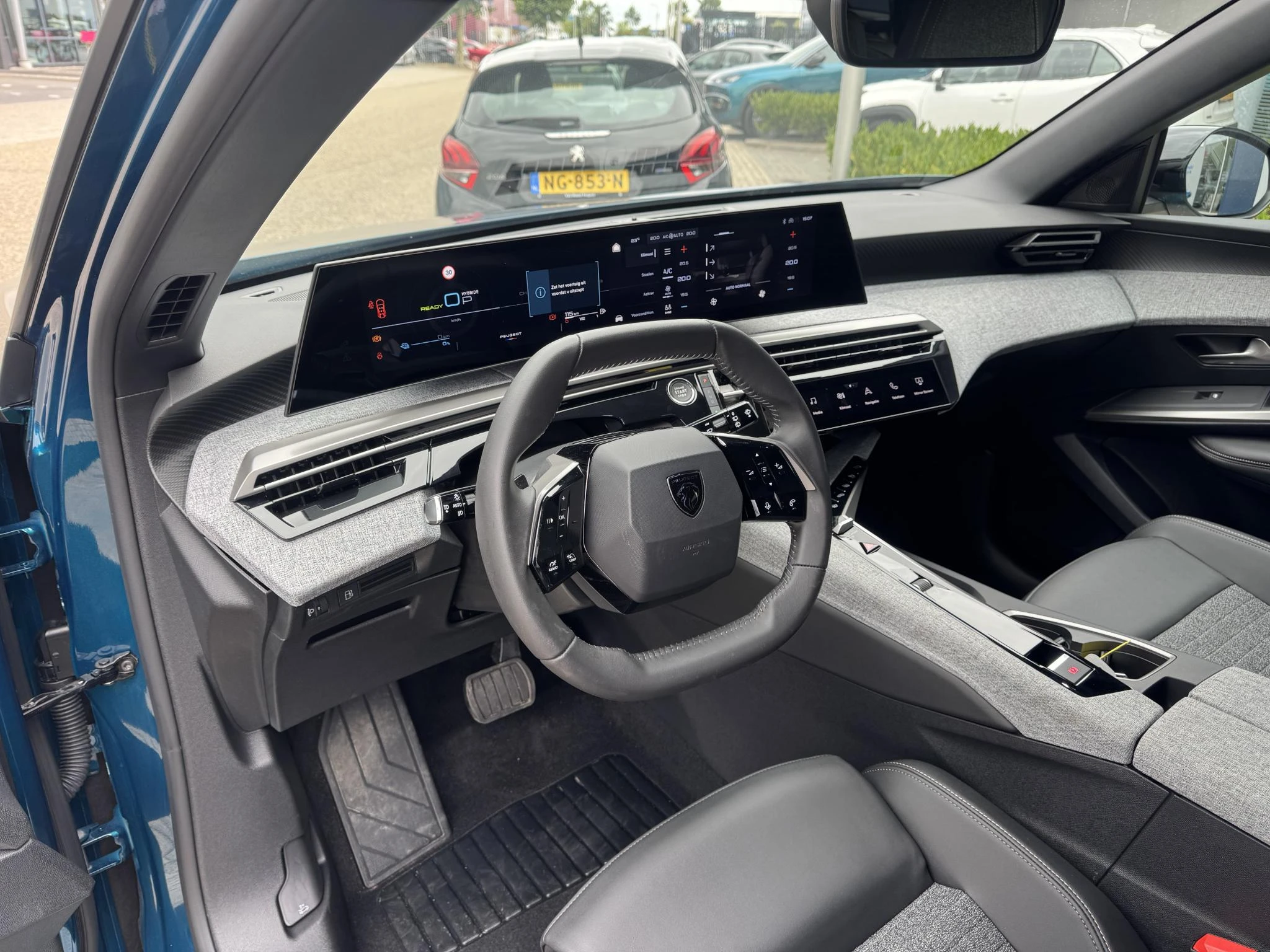 Peugeot 5008 1.6 Plug-in Hybrid 195 Allure 7p