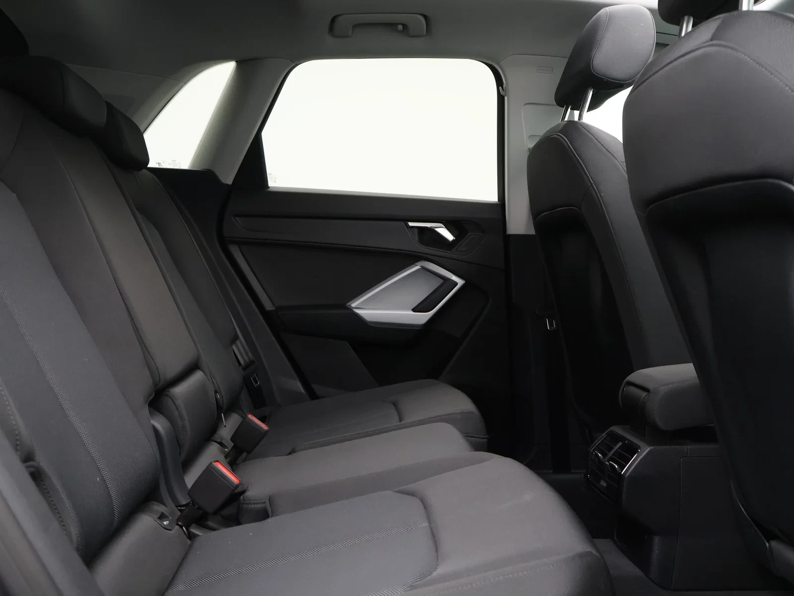 Audi Q3 PHEV Audi Q3 S line 45TFSIe PHEV 245PK *PANO DAK*NAVI*APP CONNECT*ZETELVERWARMING*CRUISE*PDC*DIGITAL DASH