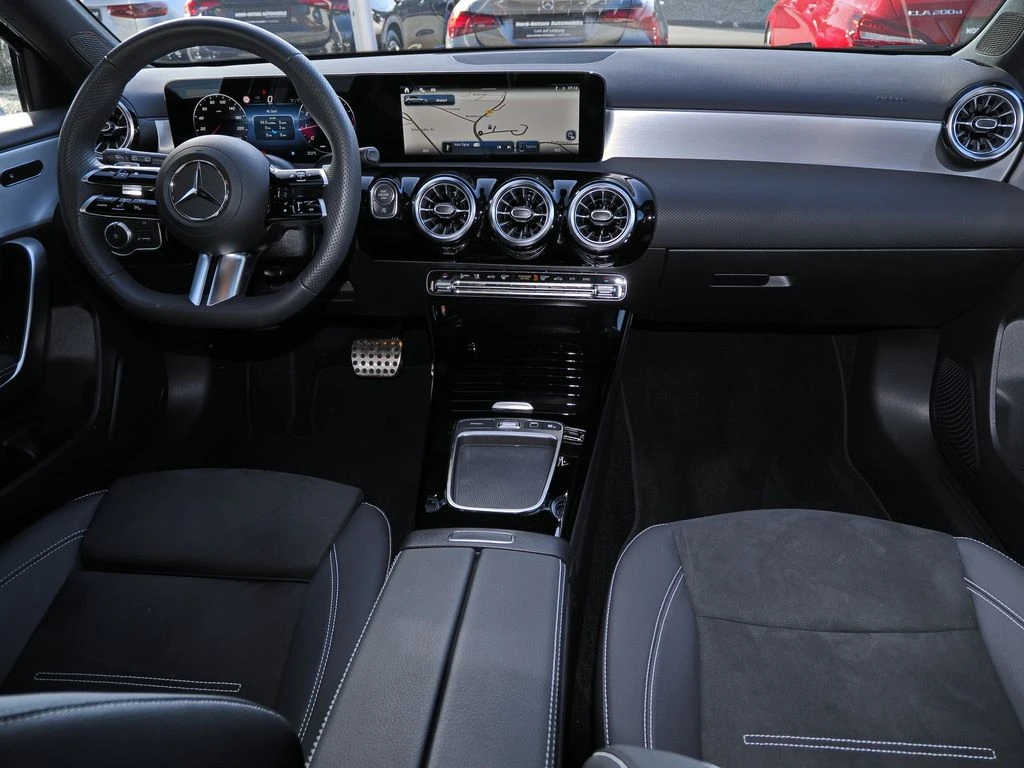 Mercedes-Benz-A-Klasse 200-image-12