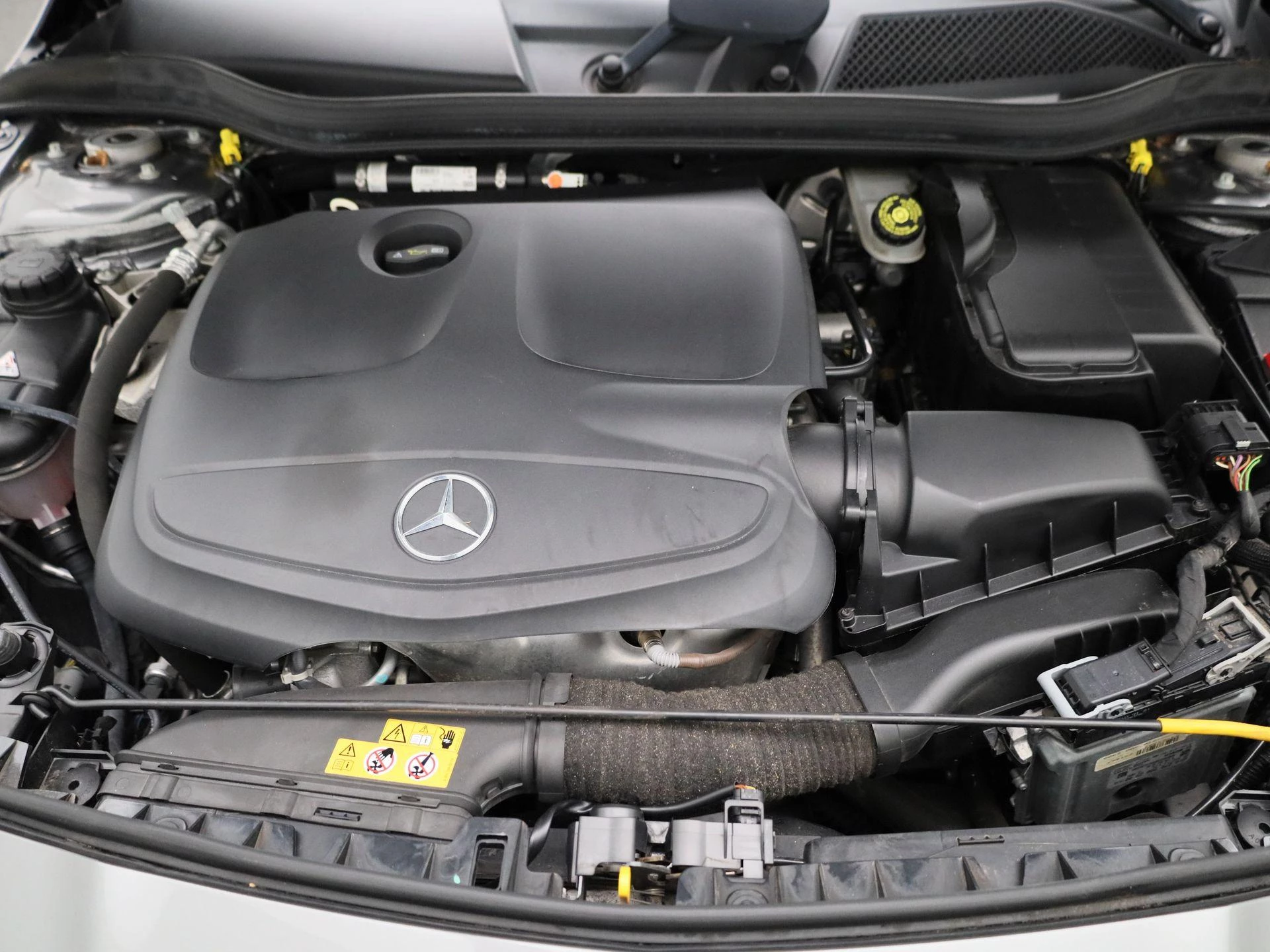 Mercedes-Benz-CLA-image-33