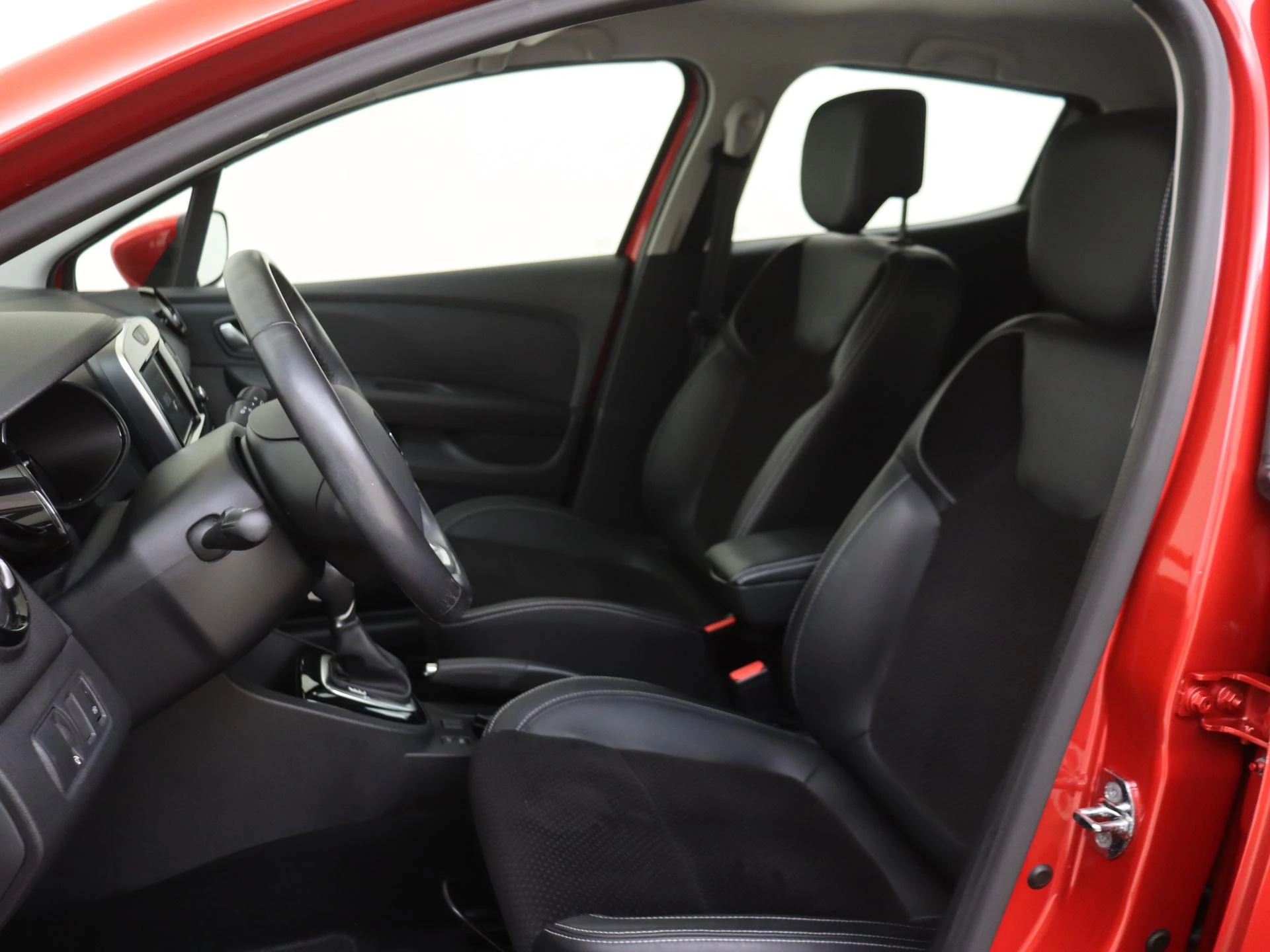Renault-Clio-image-13