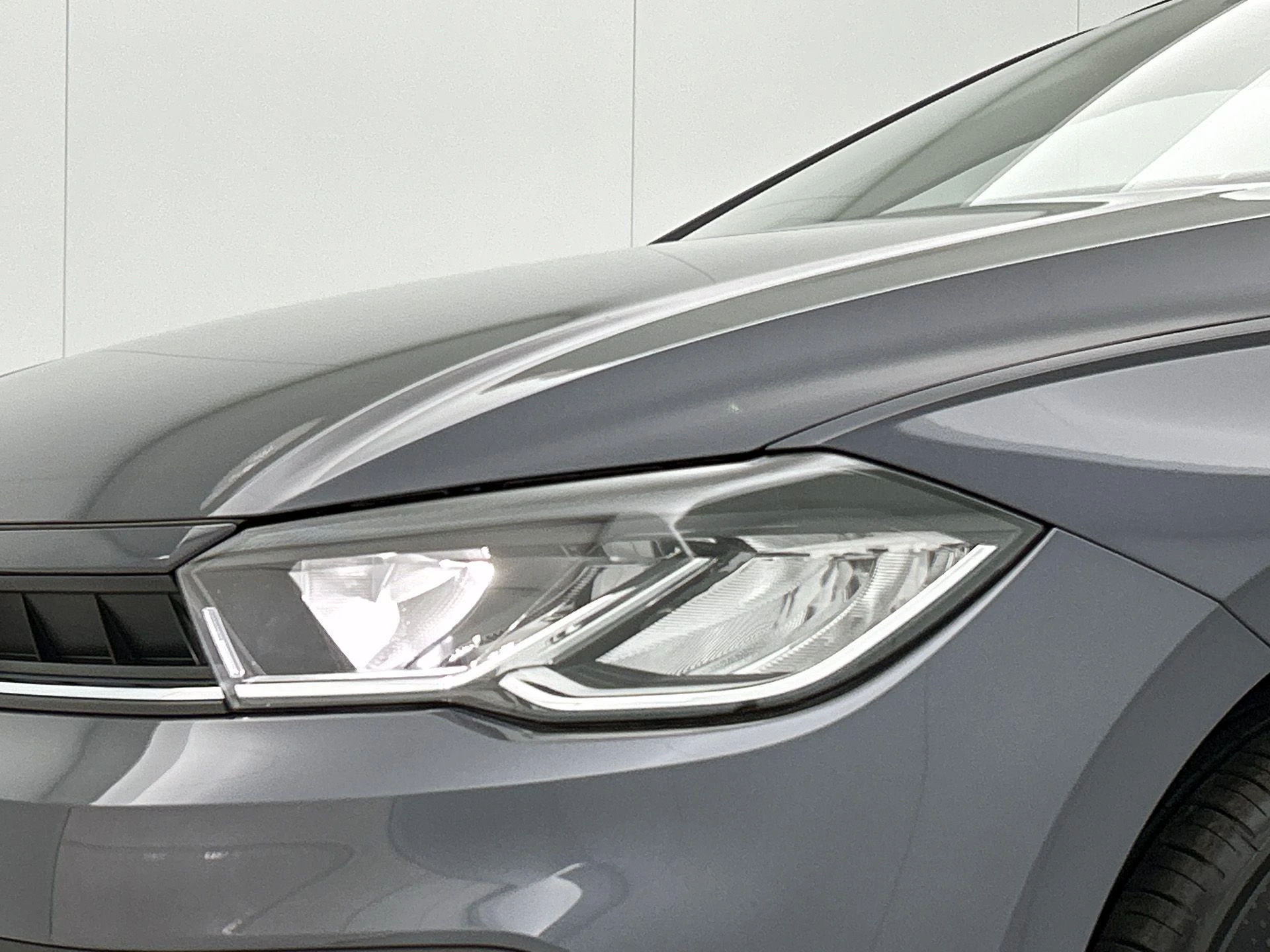 Volkswagen-Polo-image-18