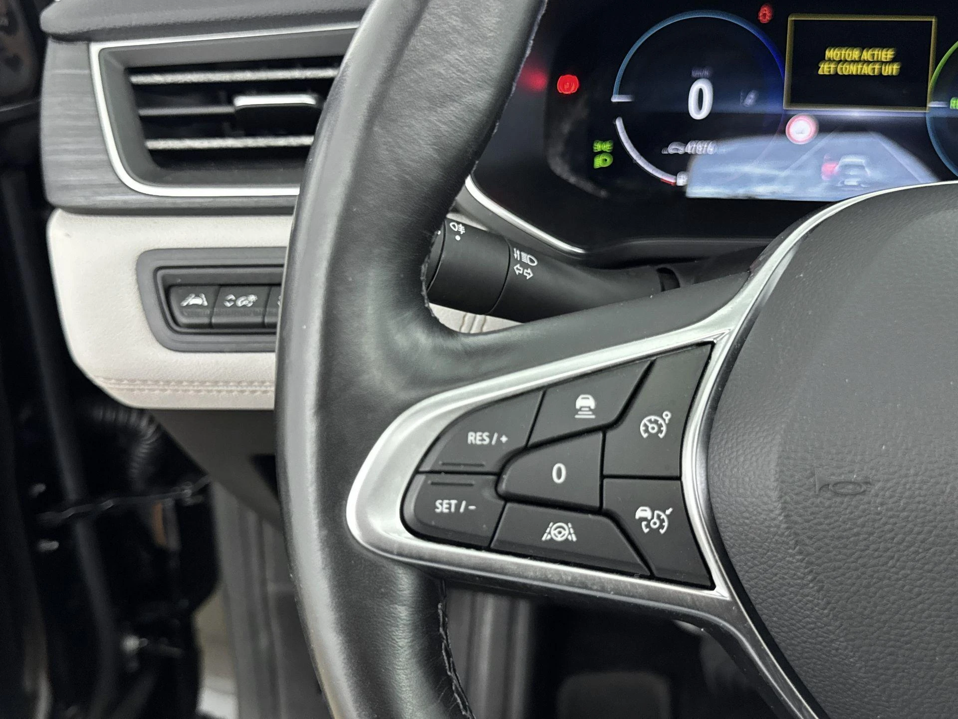 Renault-Captur-image-5