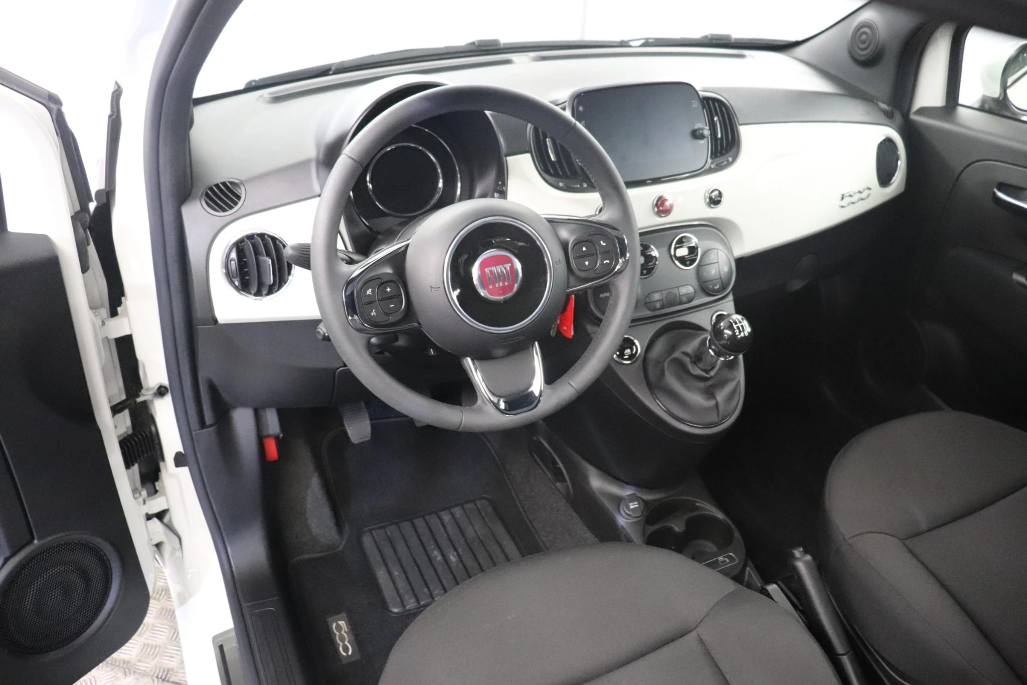 Fiat 500 (3-d) 1.0 Hybrid 70 Dolcevita 51kW