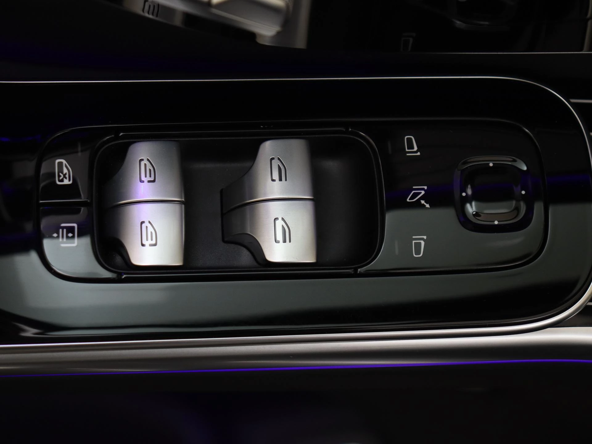 Mercedes-Benz-S-Klasse-image-38