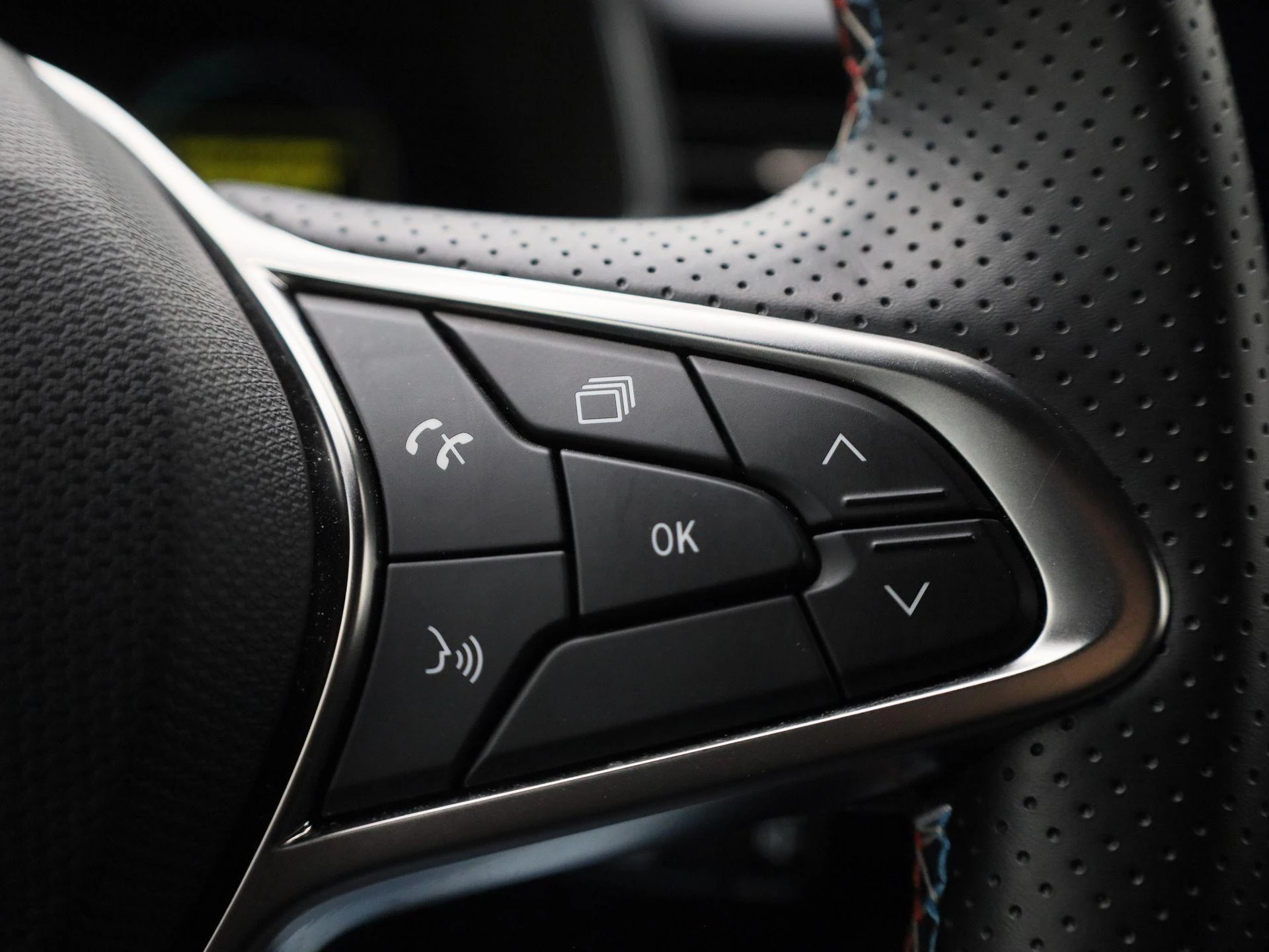 Renault-Clio-image-22