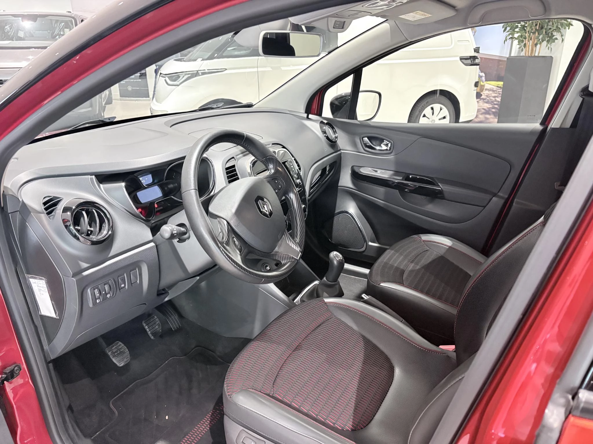 Renault-Captur-image-7