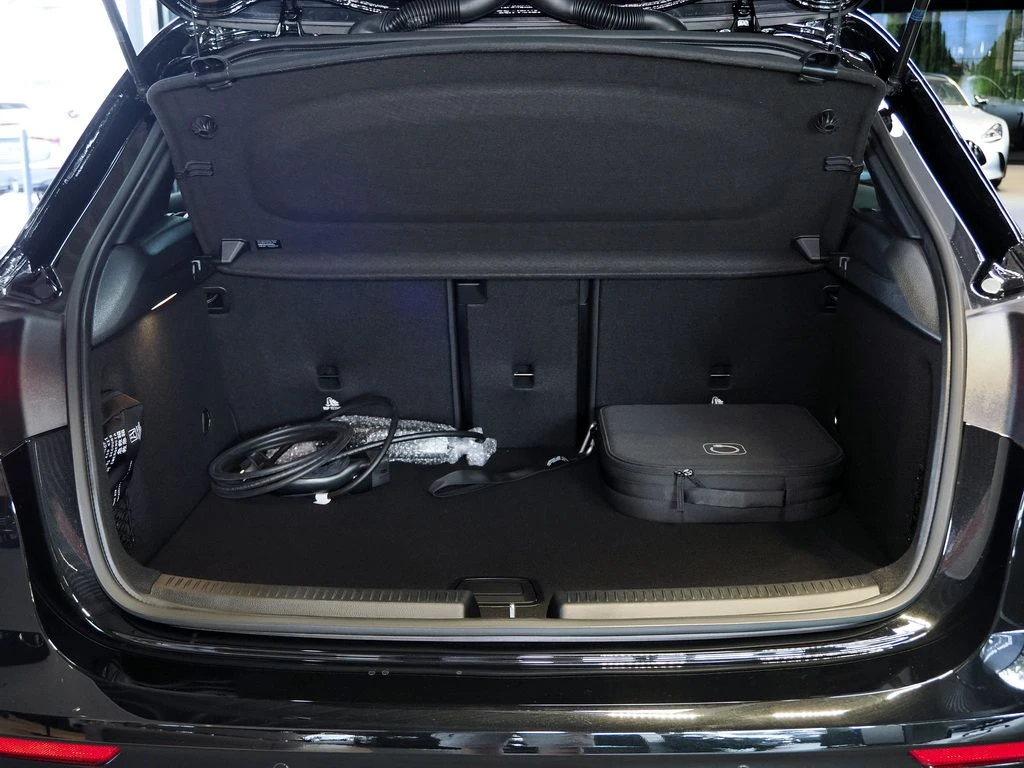 Mercedes-Benz-A-Klasse 250 e-image-12