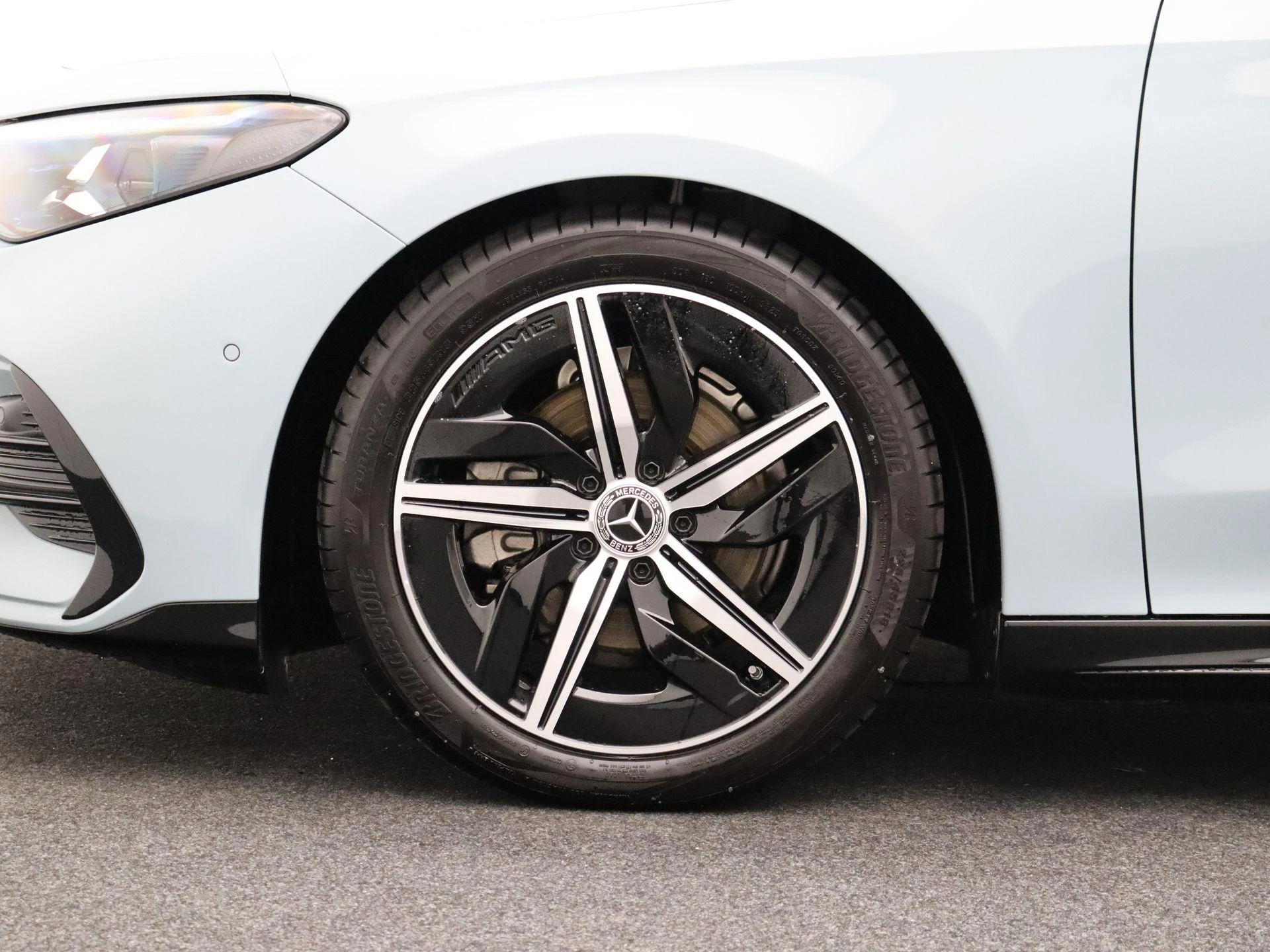 Mercedes-Benz-CLA-image-6