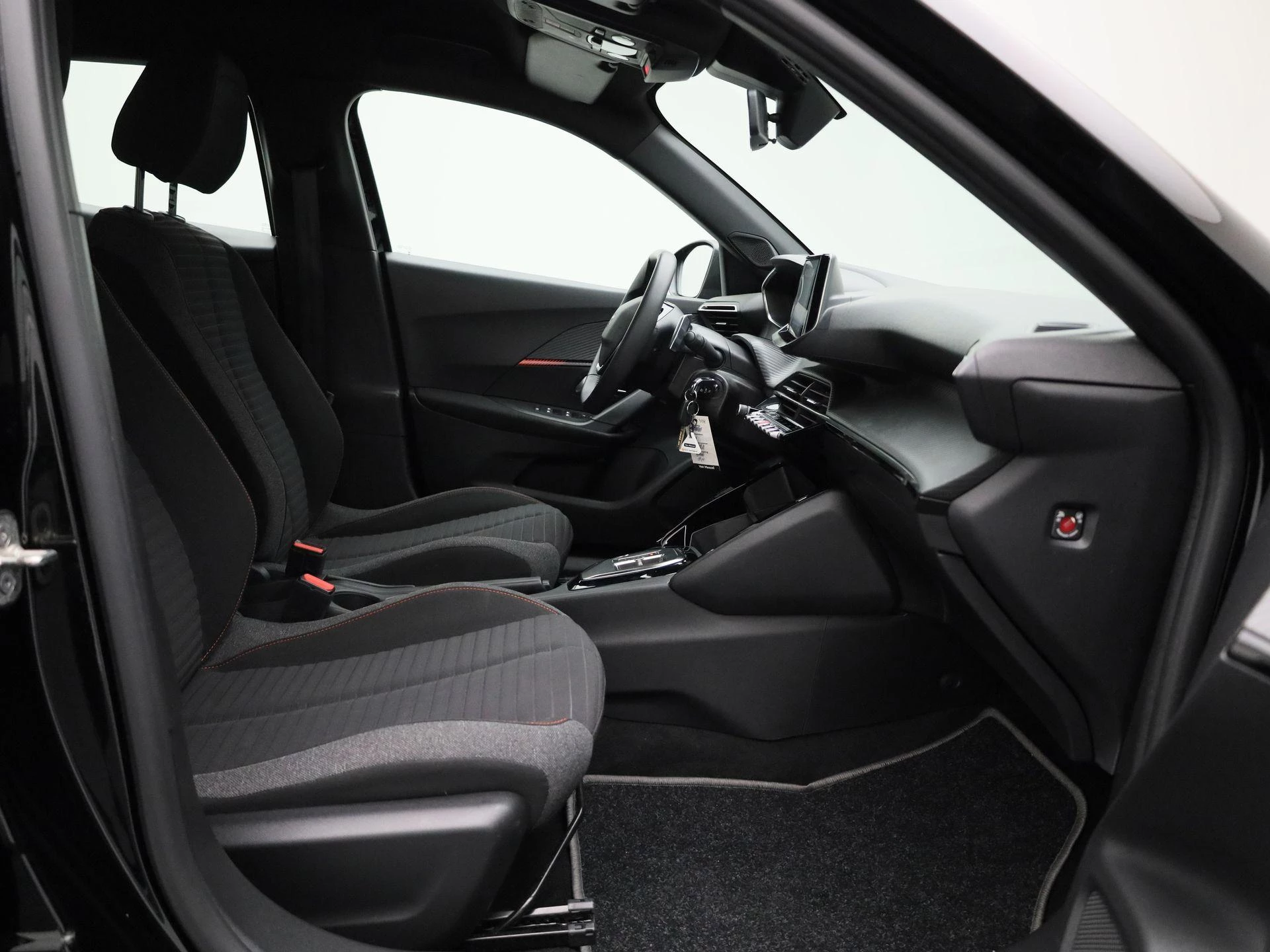 Peugeot-2008-image-31