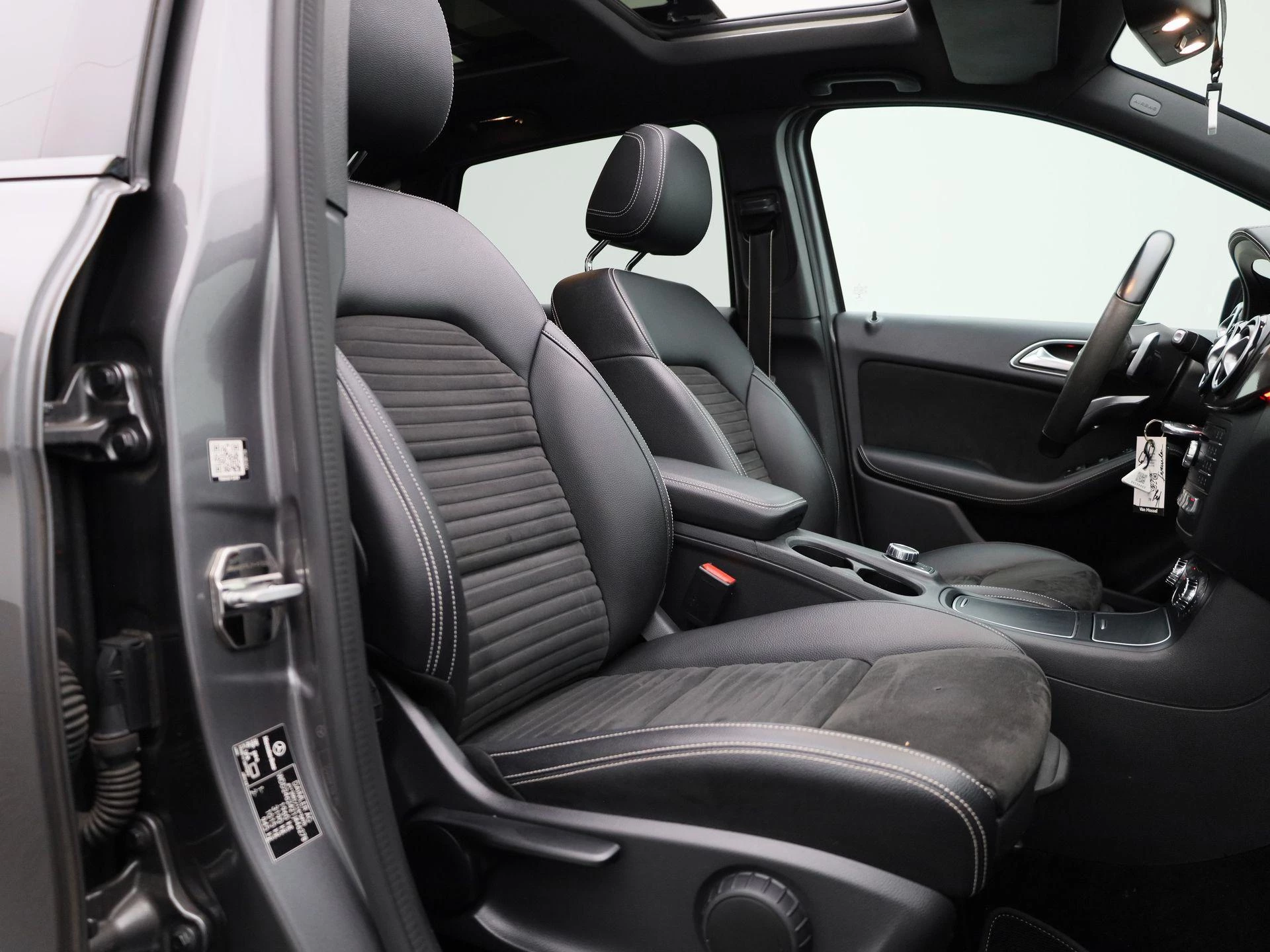 Mercedes-Benz-B-Klasse-image-36