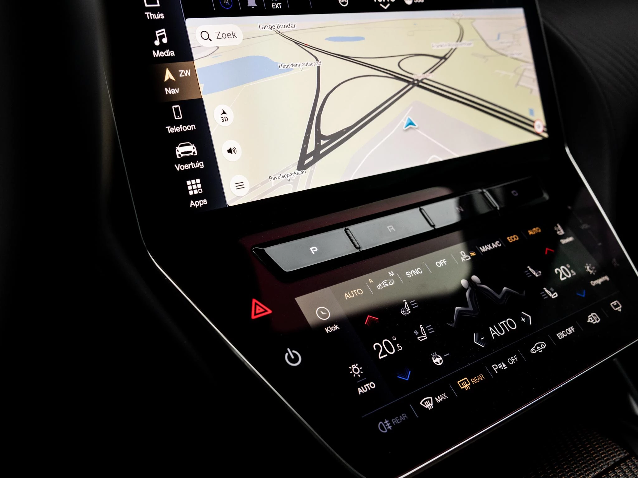 Maserati-GranTurismo-image-25